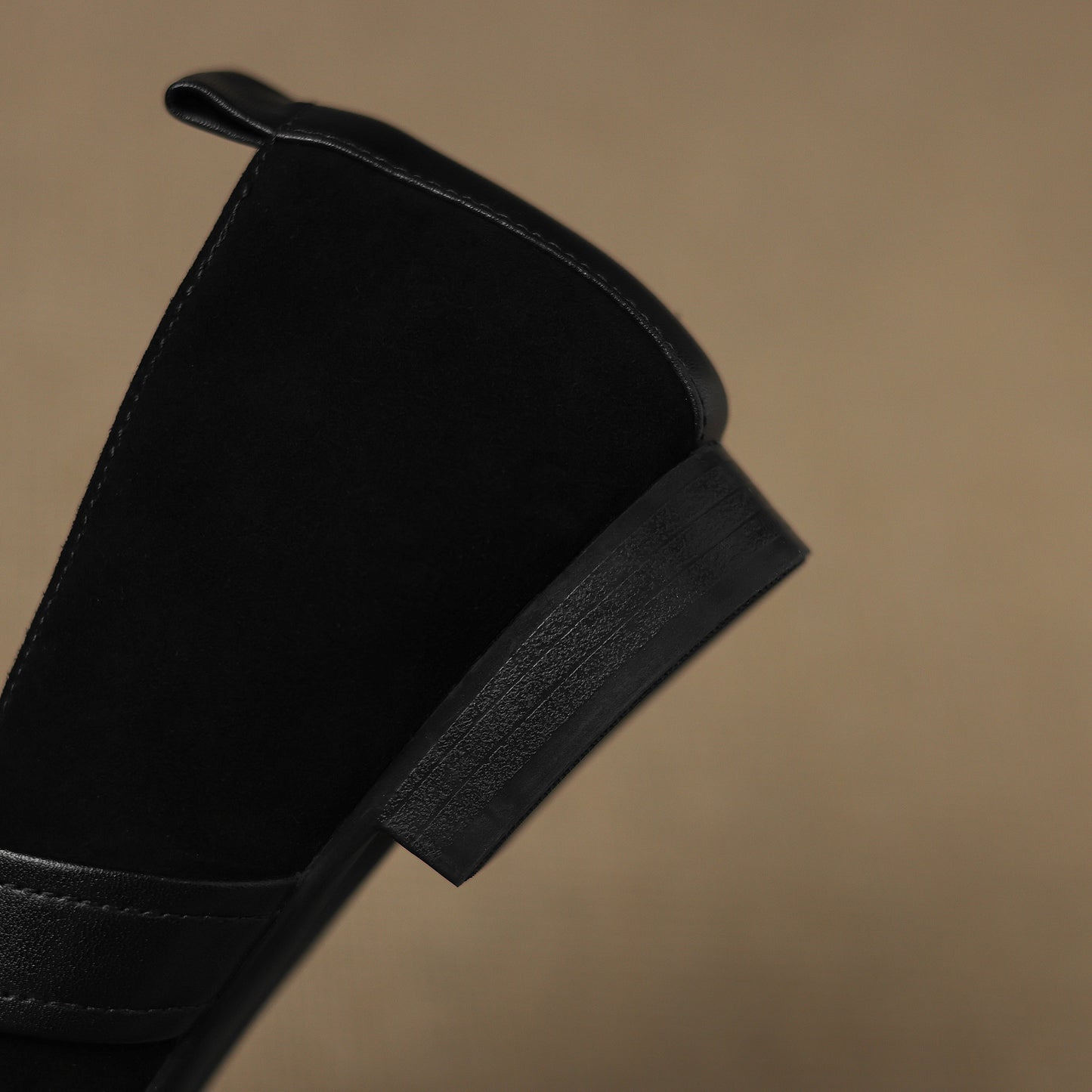 TinaCus Women's Round Toe Suede & Genuine Leather Handmade Mary Jane Flat Shoes with Pearls