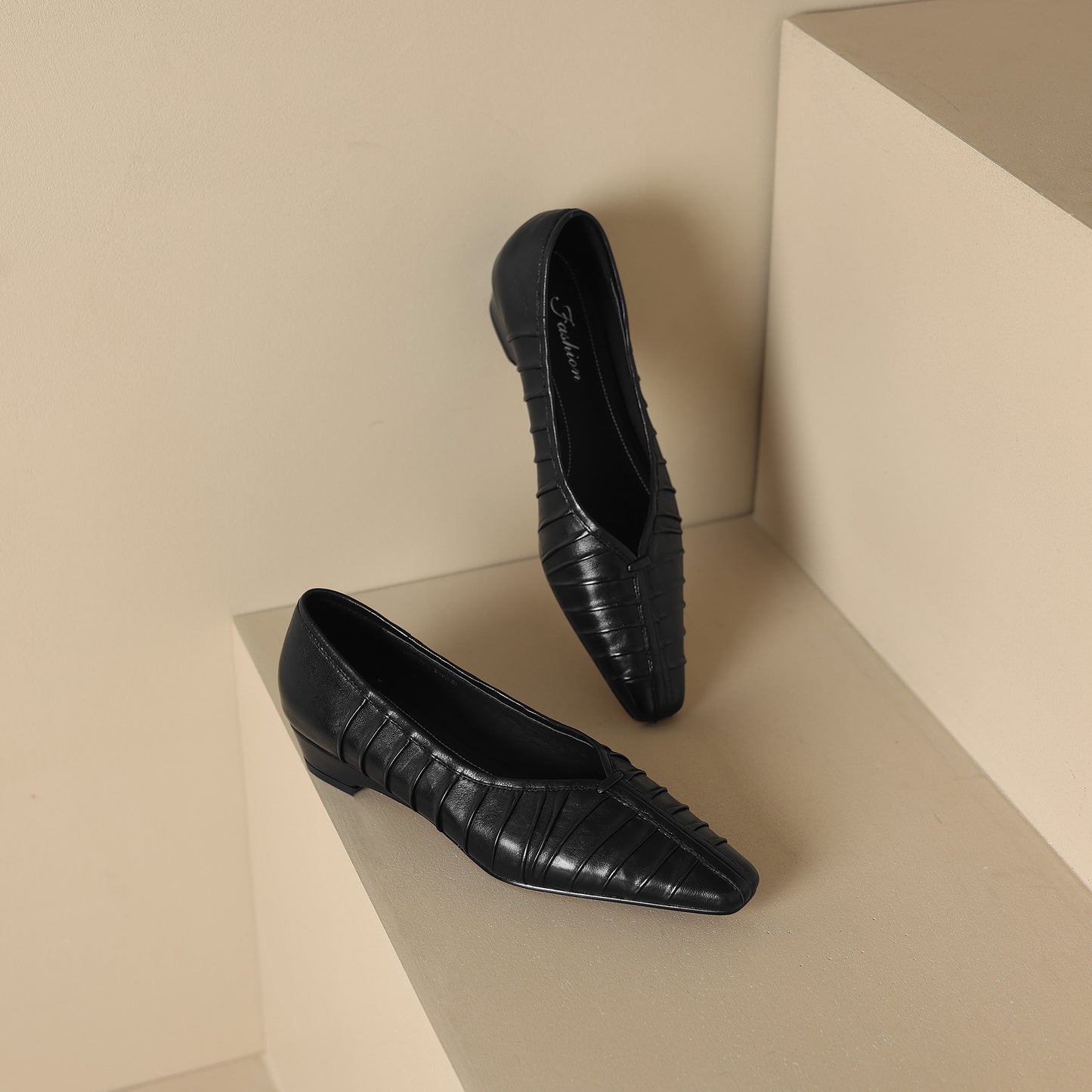 TinaCus Handmade Women's Genuine Leather Closed Toe Ruched Slip On Ballet Flat Shoes