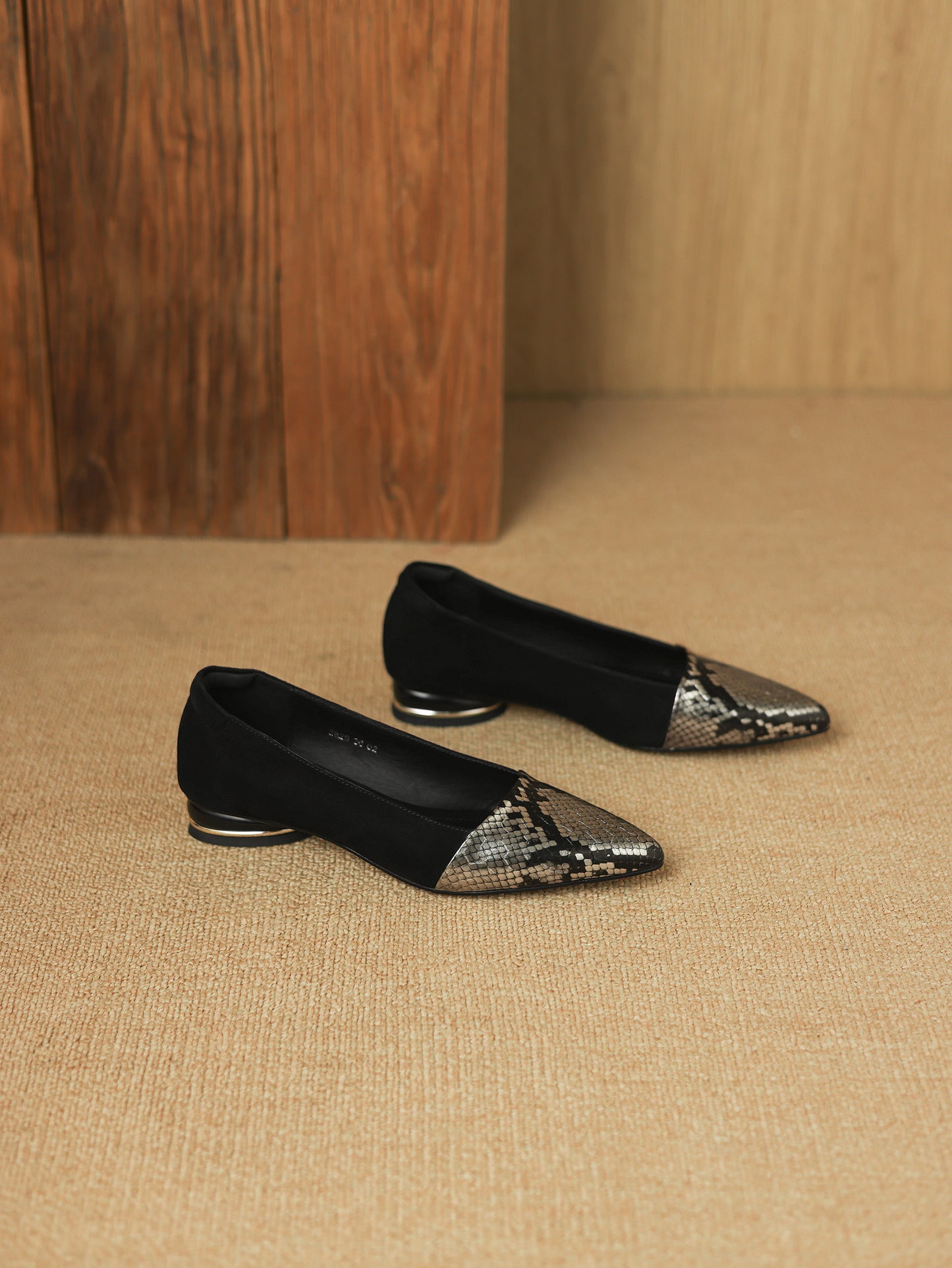 TinaCus Handmade Women's Genuine/Suede Leather Pointed Toe Printed Snakeskin Ballet Flats Shoes