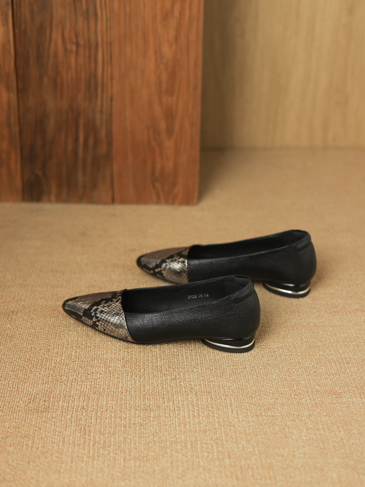 TinaCus Handmade Women's Genuine/Suede Leather Pointed Toe Printed Snakeskin Ballet Flats Shoes