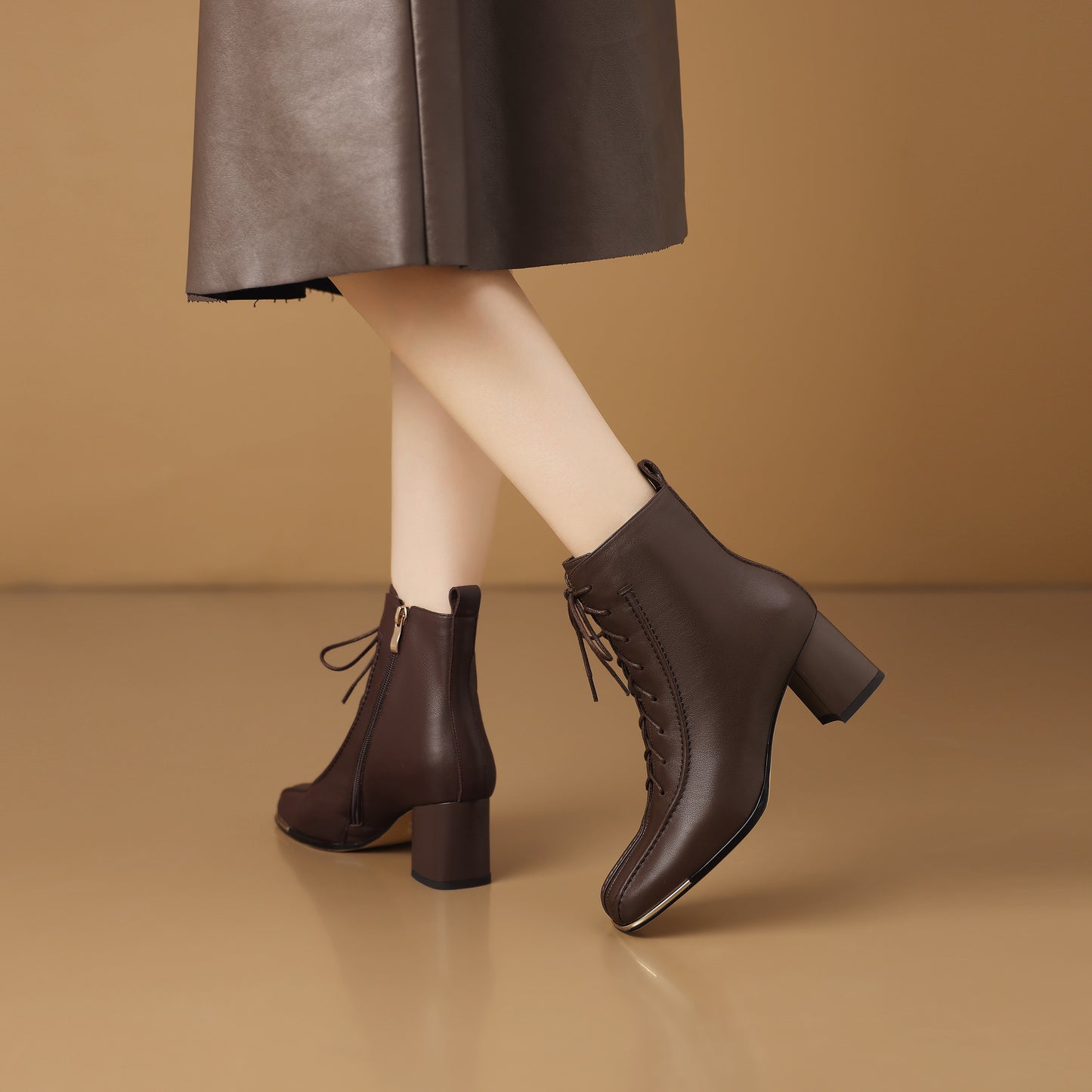 TinaCus Women's Leather Combat Boots Square Toe Handmade Side Zipper Lace-up Chunky Heel Short Booties