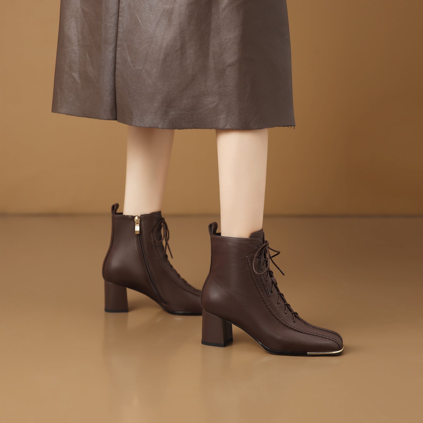 TinaCus Women's Leather Combat Boots Square Toe Handmade Side Zipper Lace-up Chunky Heel Short Booties