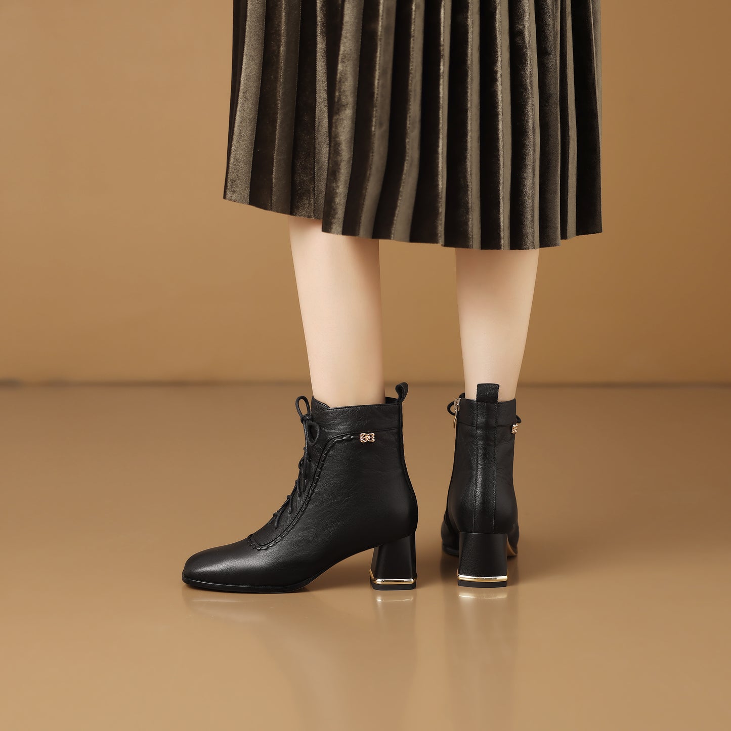 TinaCus Women's Leather Combat Ankle Boots Handmade Side Zipper Lace-up Chunky Heel Heeled Booties