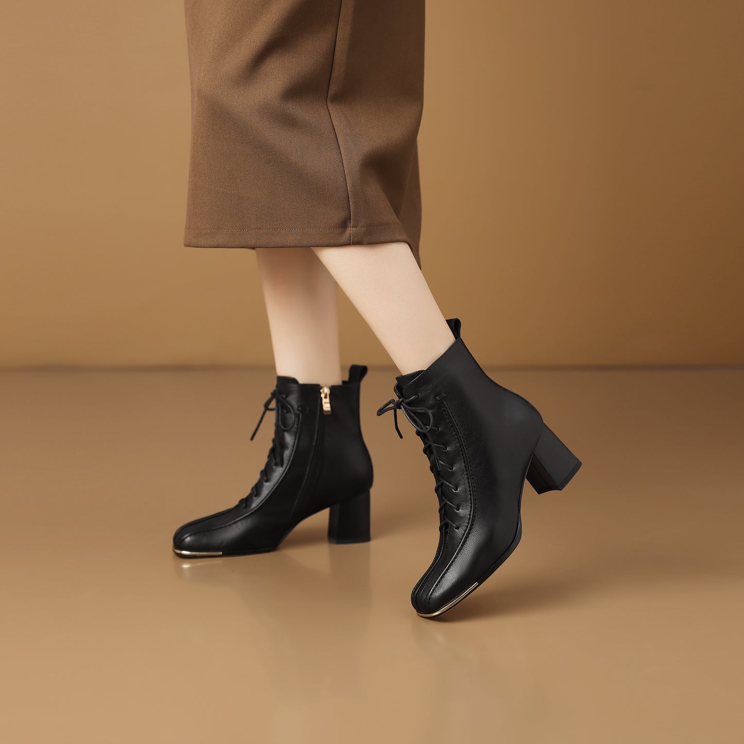 TinaCus Women's Leather Combat Boots Square Toe Handmade Side Zipper Lace-up Chunky Heel Short Booties