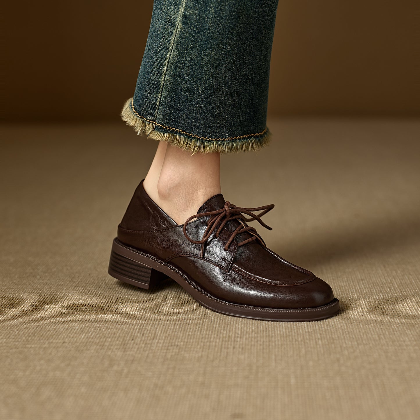 TinaCus Women's Wingtip Oxfords Handmade Genuine Leather Round Toe Lace-up Chunky Heel Casual Shoes