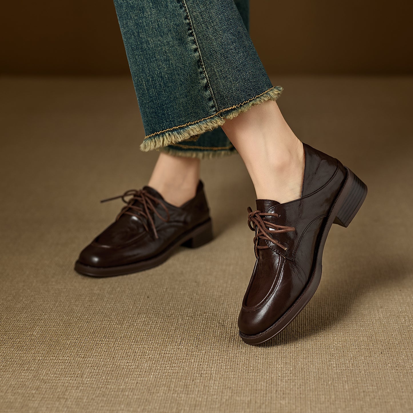 TinaCus Women's Wingtip Oxfords Handmade Genuine Leather Round Toe Lace-up Chunky Heel Casual Shoes