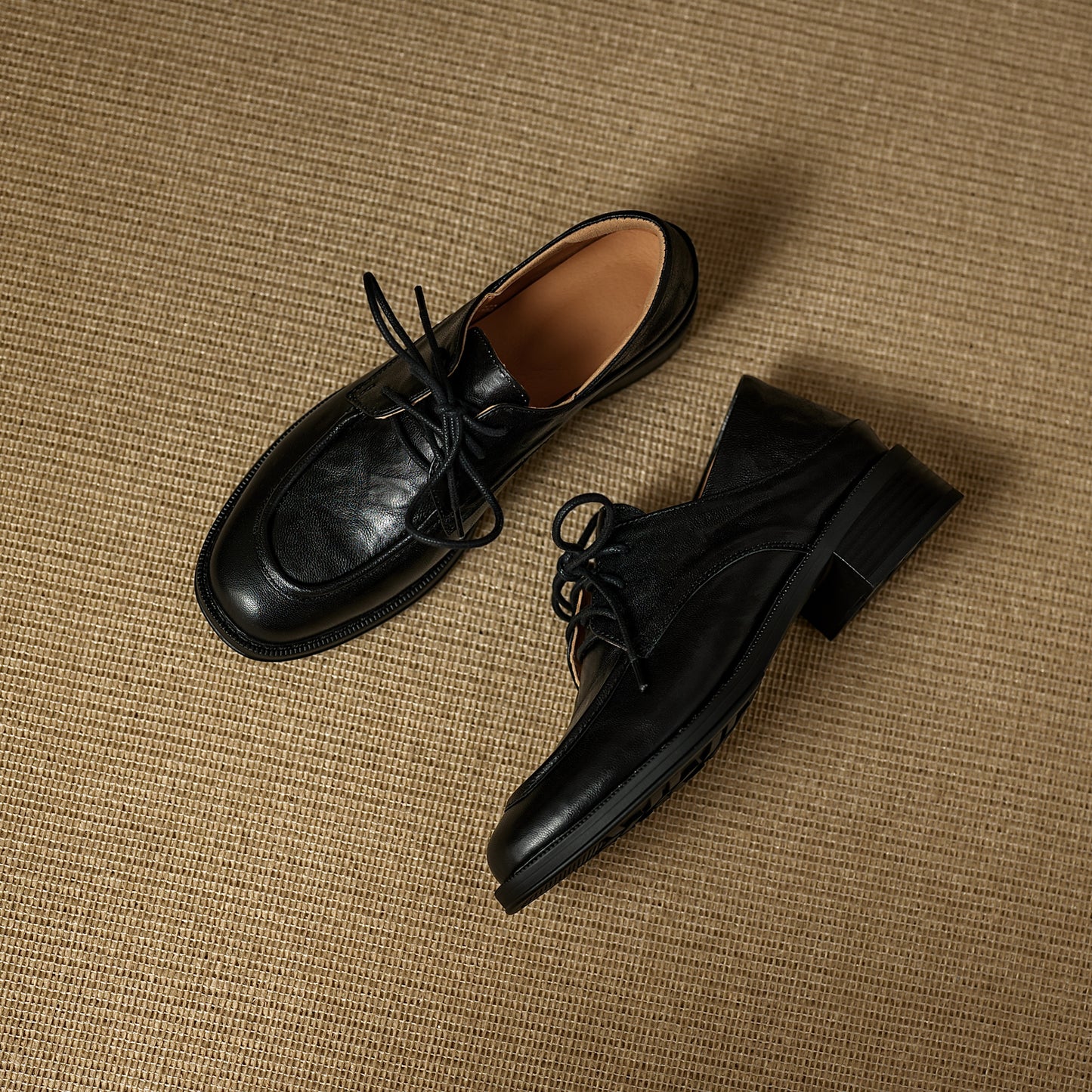 TinaCus Women's Wingtip Oxfords Handmade Genuine Leather Round Toe Lace-up Chunky Heel Casual Shoes