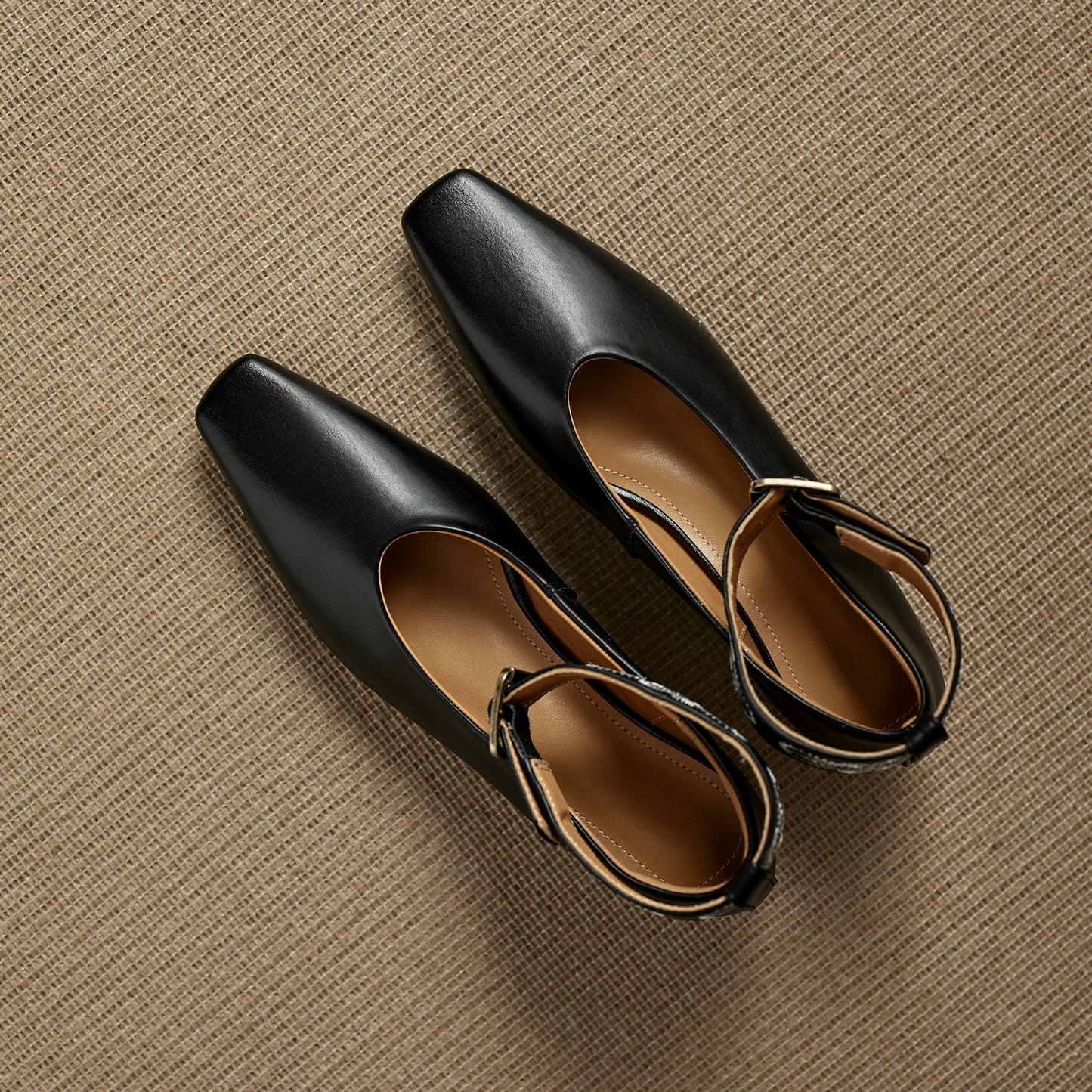 TinaCus Women's Leather Pumps Handmade Ankle Strap Square Toe Embroidered Chunky Heel