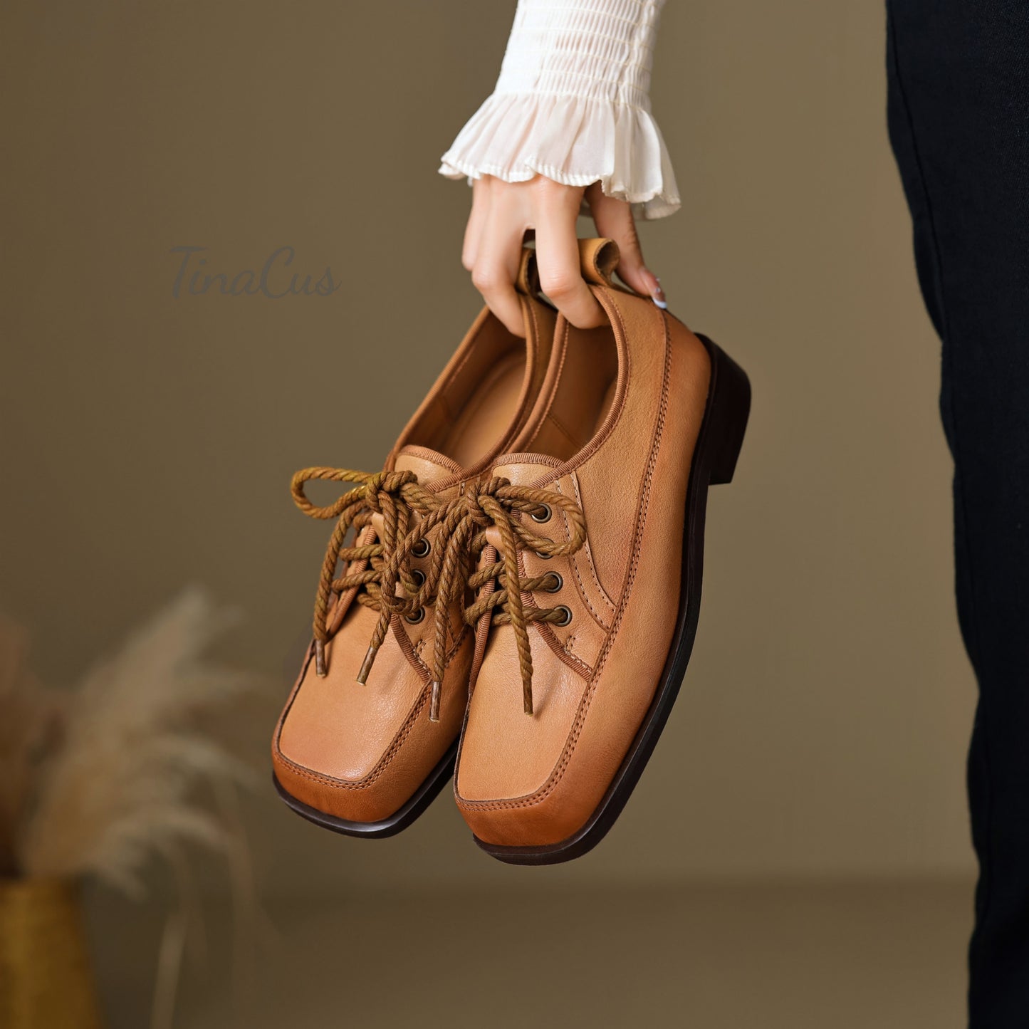 TinaCus Women's Square Toe Genuine Leather Handmade Selftie Flat Oxford Shoes