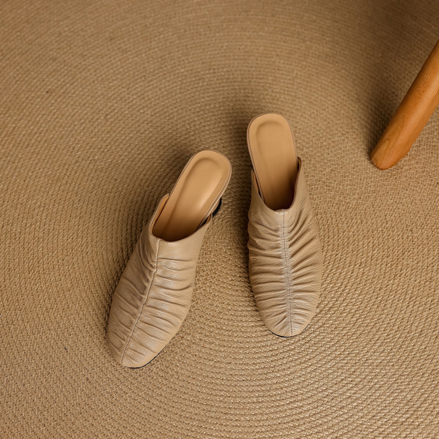 TinaCus Handmade Women's Genuine Leather Closed Round Toe Heeled Sandals Backless Mules