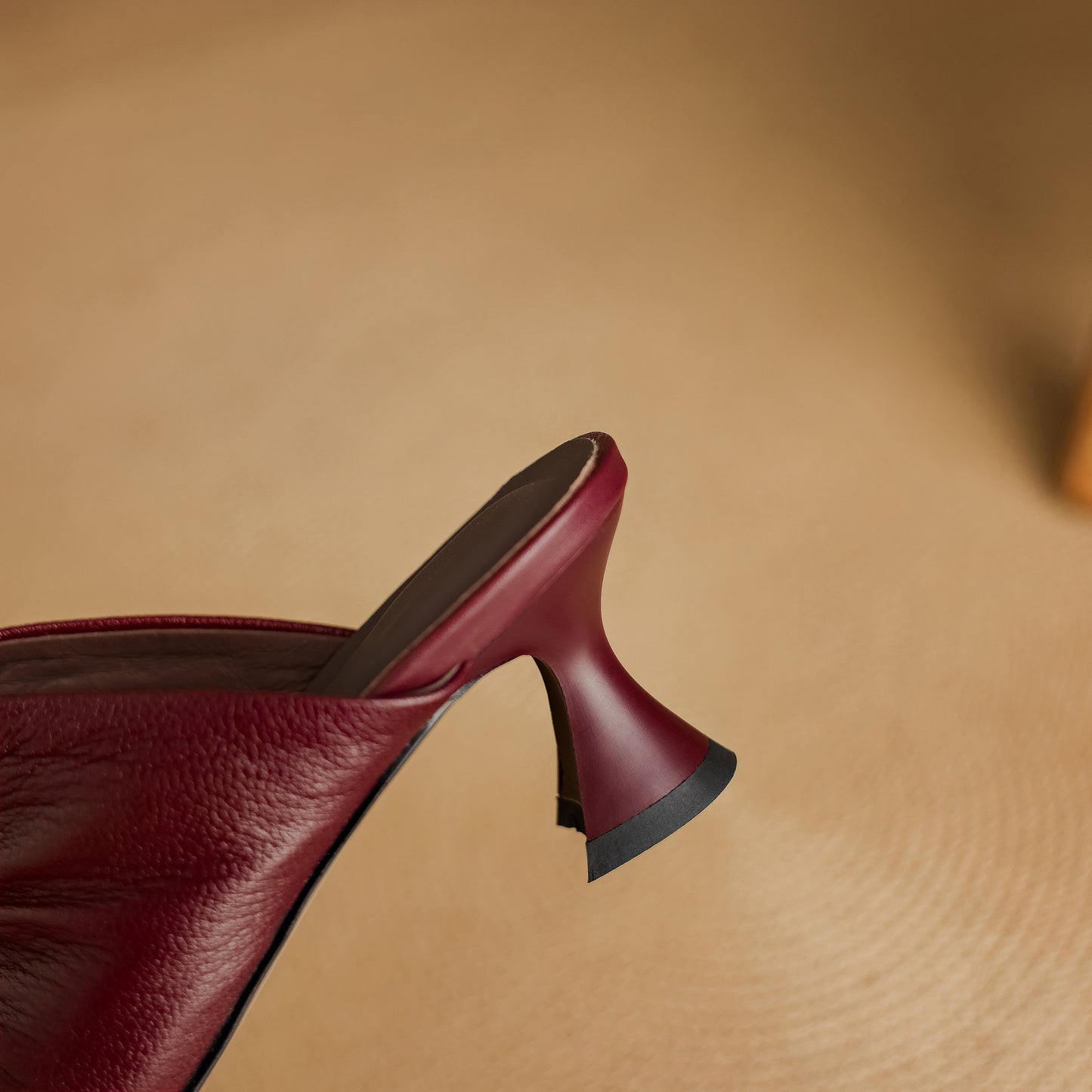 TinaCus Handmade Women's Genuine Leather Closed Round Toe Heeled Sandals Backless Mules