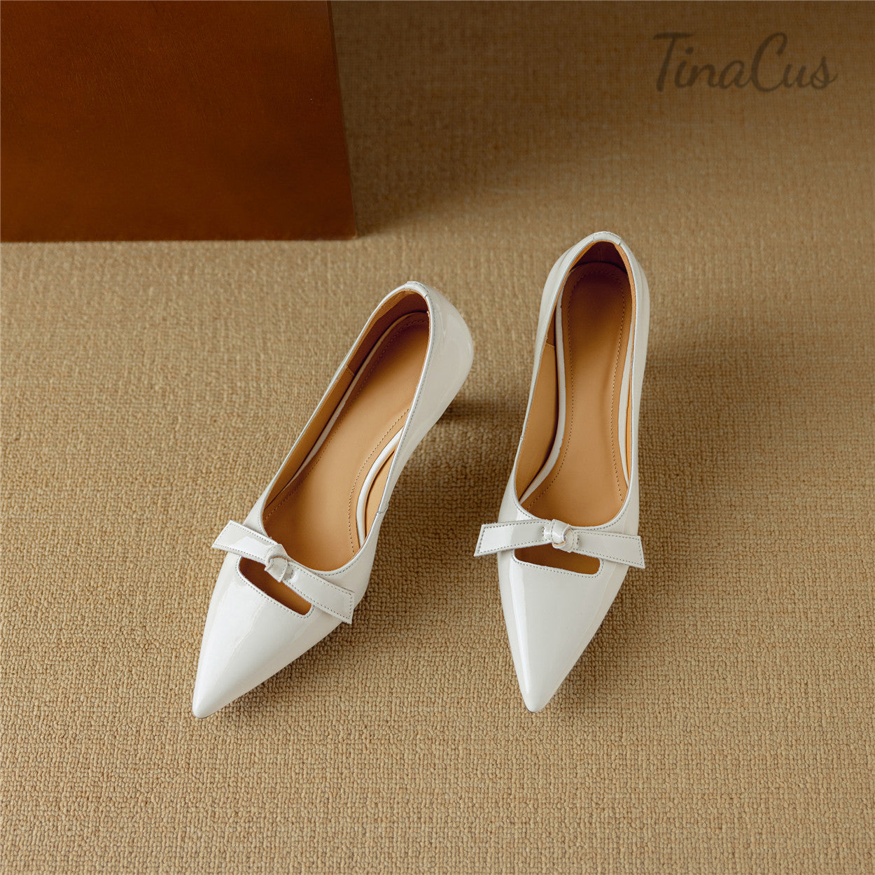 TinaCus Women Handmade Glossy Patent Leather Pointed Toe Kitten Heel Elegant Pumps