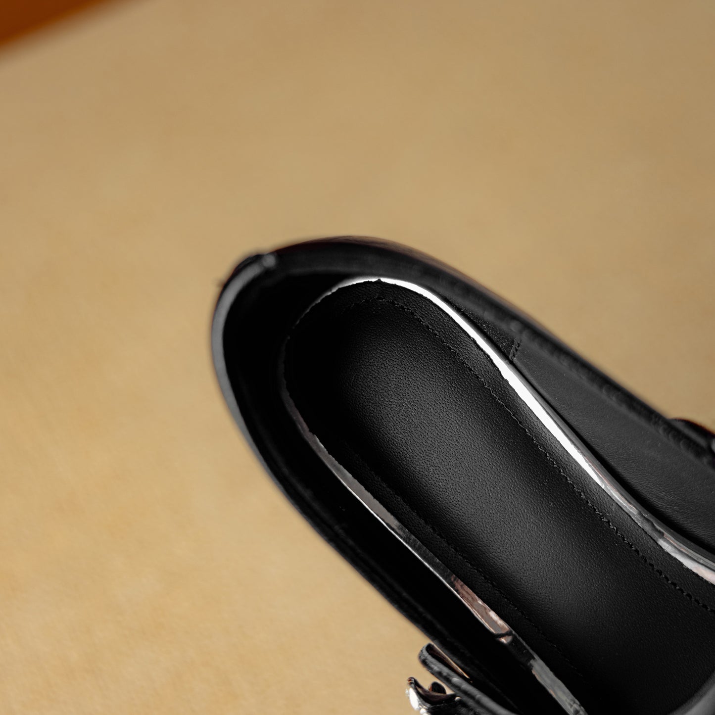 TinaCus Women's Pointed Toe Genuine Leather Handmade Crystal Flowers Low Heels Pumps Shoes