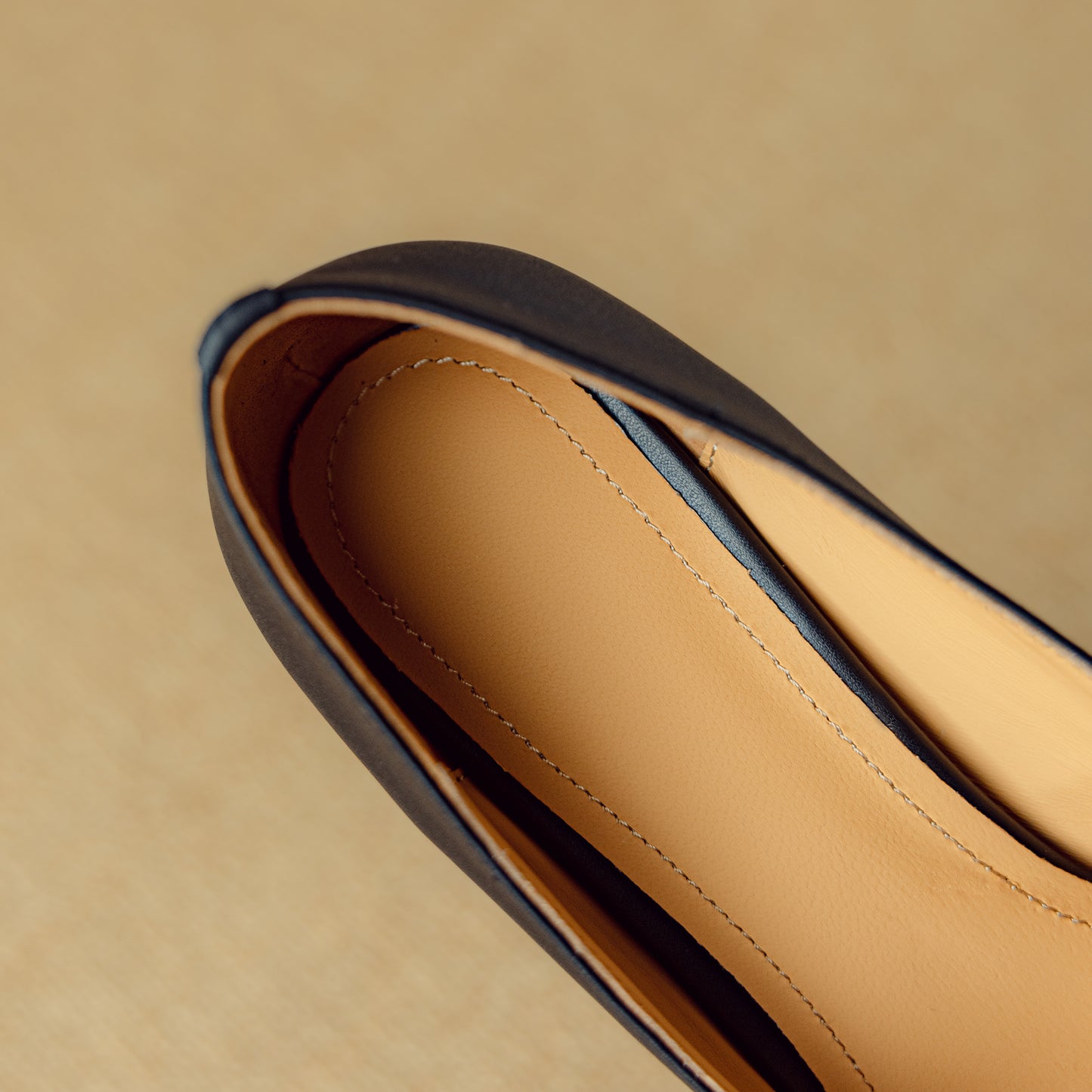 TinaCus Women's Pointed Toe Cute Bowknot Genuine Leather Stiletto Mid Heels Handmade Pumps Shoes