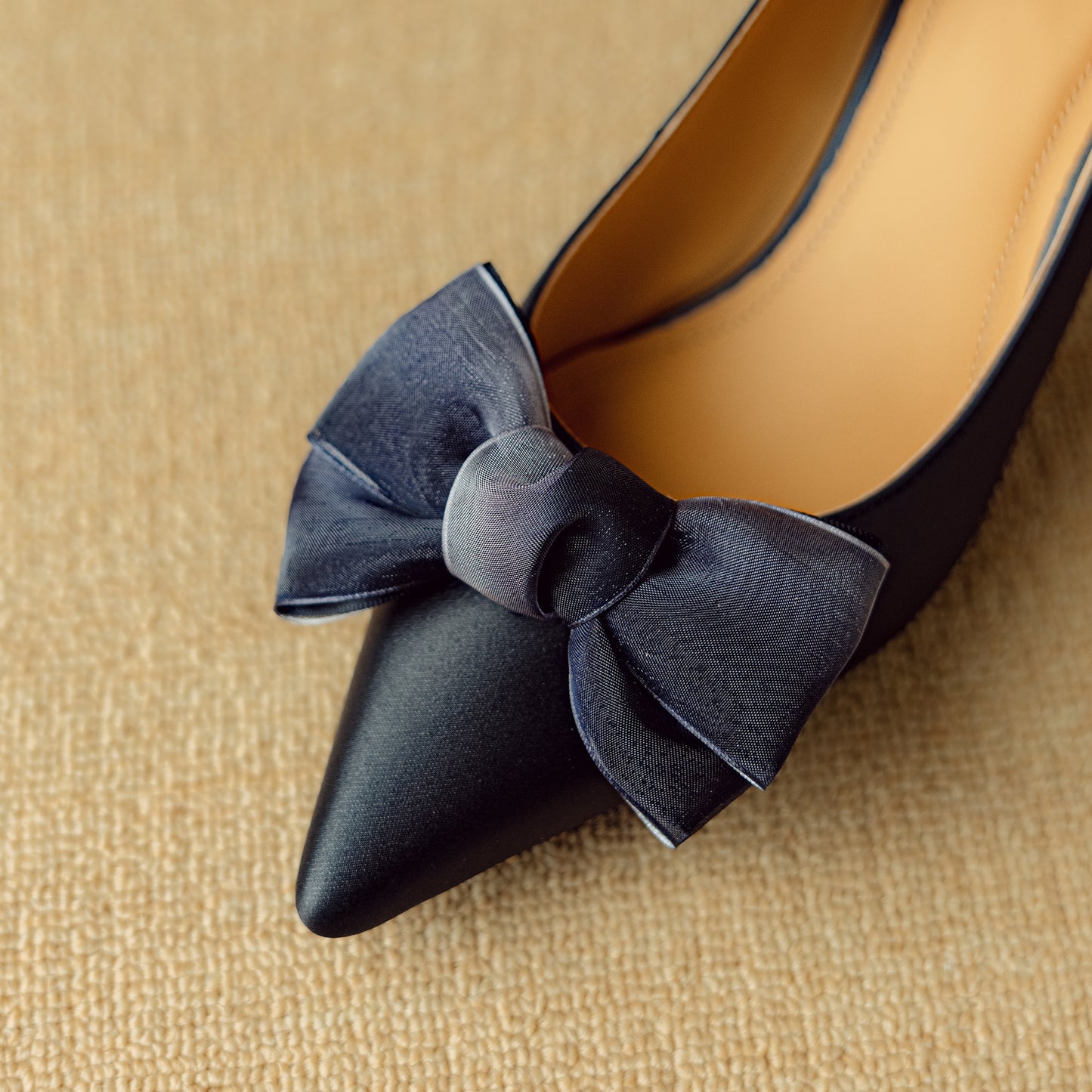 TinaCus Women's Pointed Toe Cute Bowknot Genuine Leather Stiletto Mid Heels Handmade Pumps Shoes