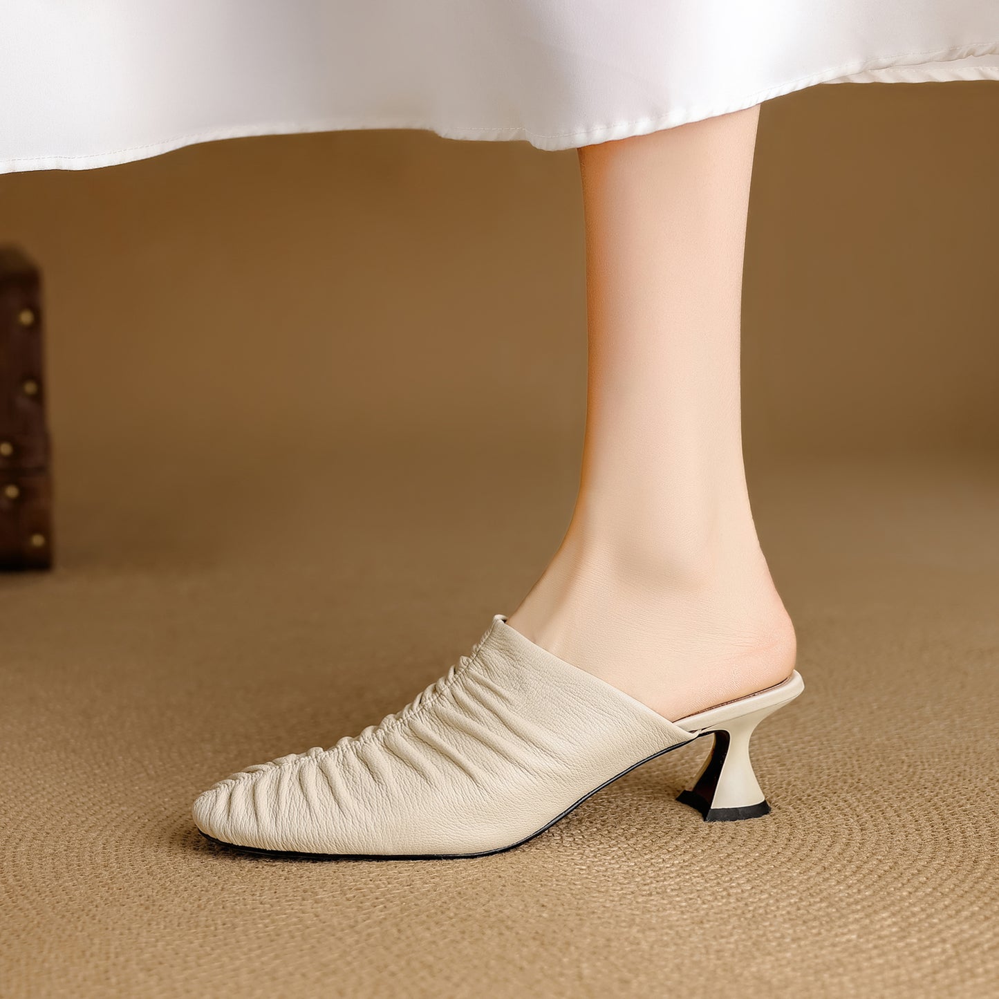 TinaCus Handmade Women's Genuine Leather Closed Round Toe Heeled Sandals Backless Mules