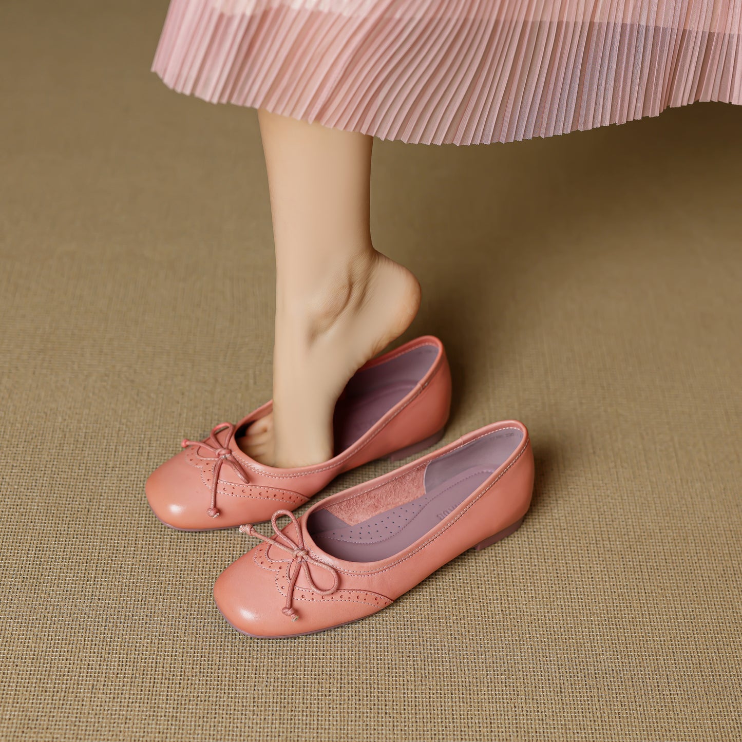 TinaCus Handmade Women's Genuine Leather Square Toe Baroque Ballet Flats with Bowtie