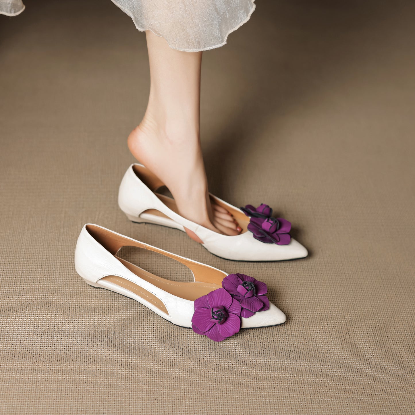 TinaCus Handmade Women's Genuine/Suede Leather Flower Decor Hollow-Out Slip On Pointed Toe Ballet Flats