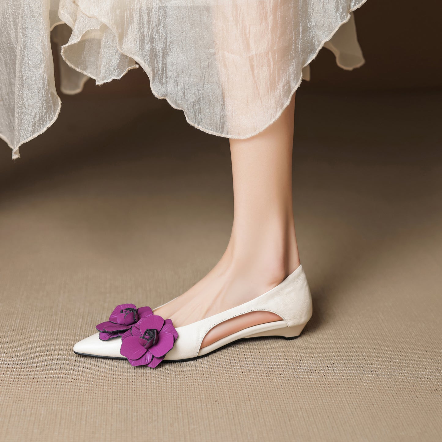 TinaCus Handmade Women's Genuine/Suede Leather Flower Decor Hollow-Out Slip On Pointed Toe Ballet Flats