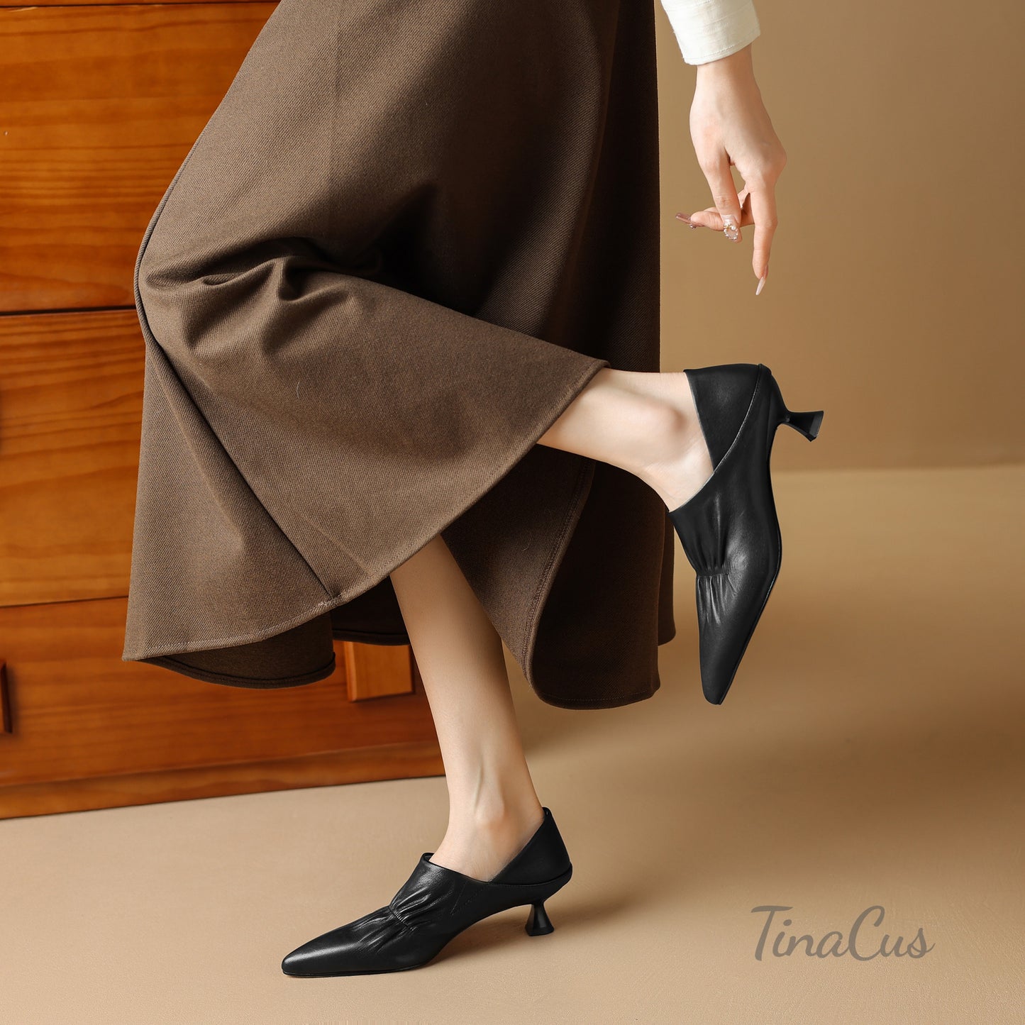 TinaCus Genuine Leather Women's Pointed Toe Kitten Heels Handmade Slip On Pumps Shoes