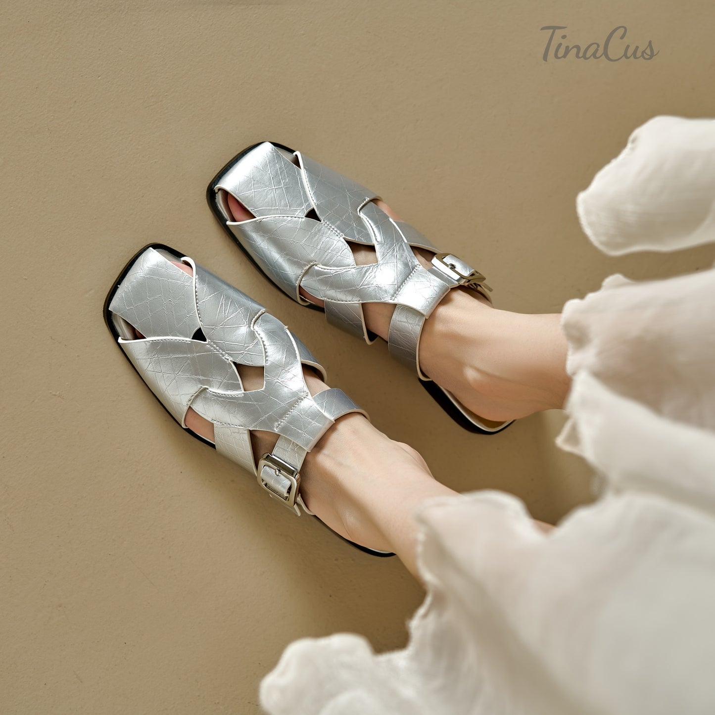 TinaCus Genuine Leather Women's Closed Toe Handmade Buckle Comfortable Flat Slippers Sandals