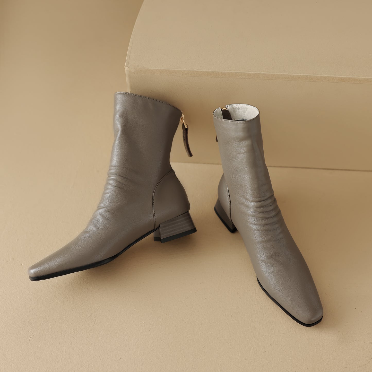 TinaCus Women's Genuine Leather Handmade Block Heel Zip Up Littele Square Toe Ankle Boots