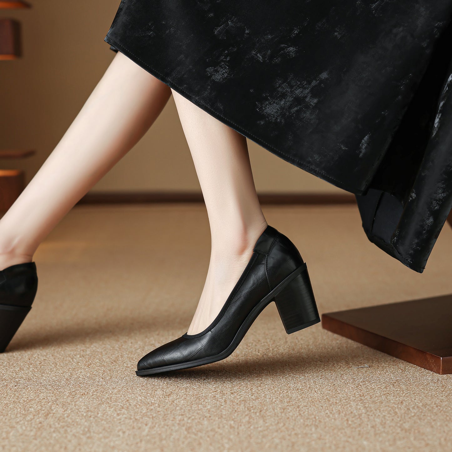 TinaCus Handmade Women's Genuine Leather Classic Pointed Toe Chunky Heel Pumps Shoes