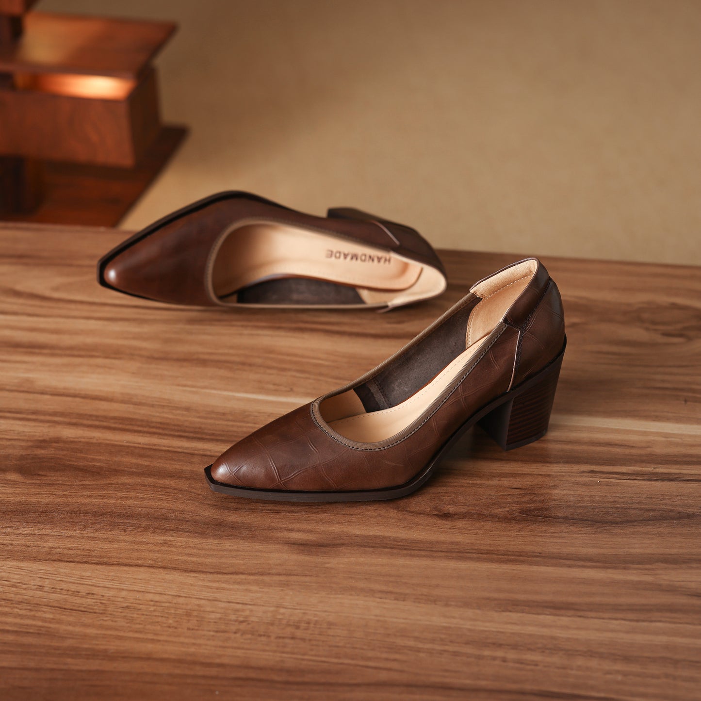 TinaCus Handmade Women's Genuine Leather Classic Pointed Toe Chunky Heel Pumps Shoes