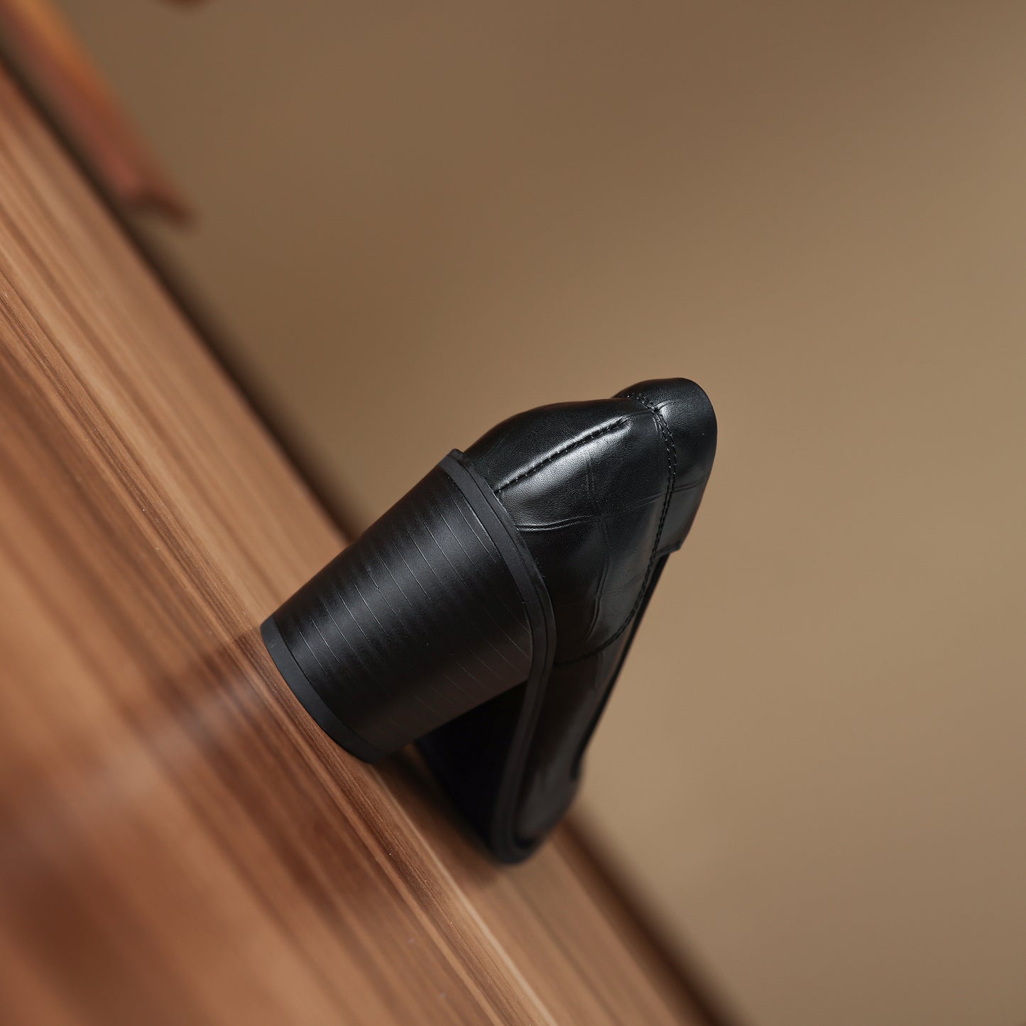 TinaCus Handmade Women's Genuine Leather Classic Pointed Toe Chunky Heel Pumps Shoes