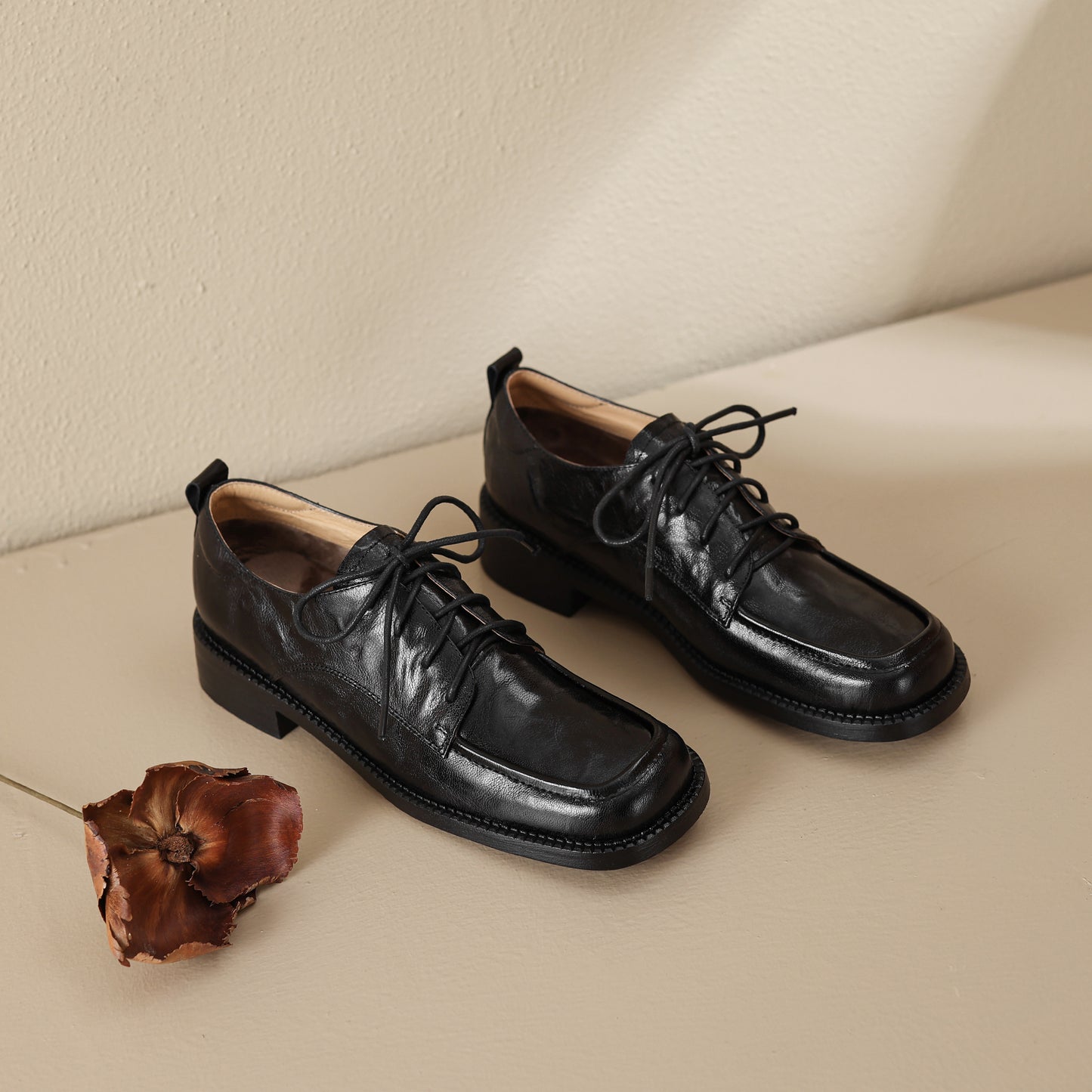 TinaCus Handmade Women's Genuine Leather Lace-Up Square Toe Office Oxford Shoes