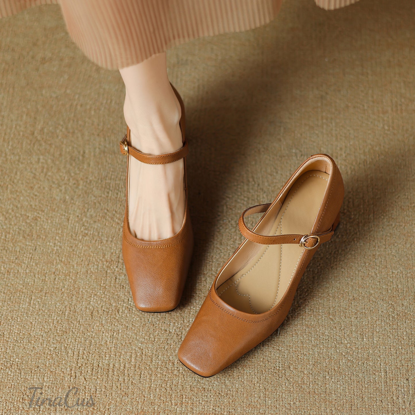 TinaCus Women's Square Toe Genuine Leather Adjustable Strap Buckle Mid Block Heels Handmade Mary Jane Pumps