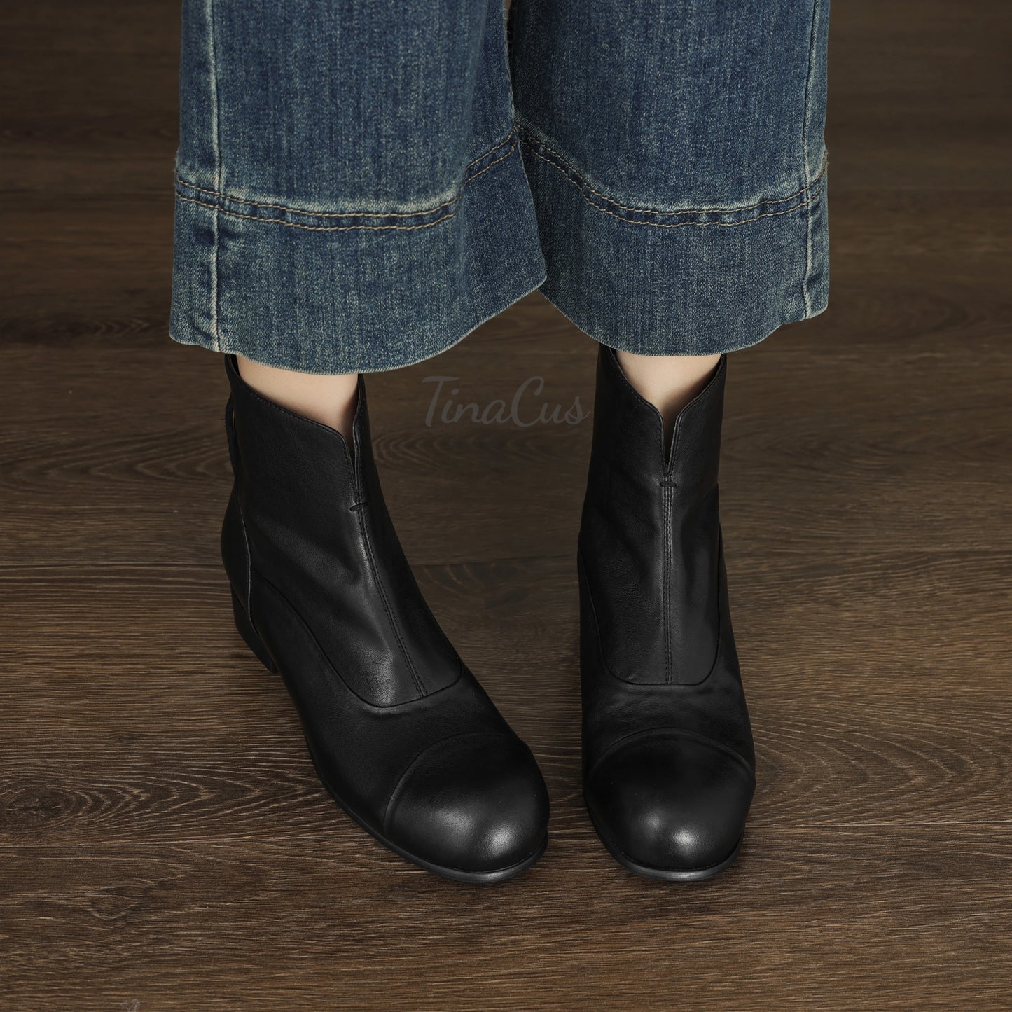 TinaCus Women's Casual Flat Ankle Boots Genuine Leather Handmade Round Toe Zip up Booties