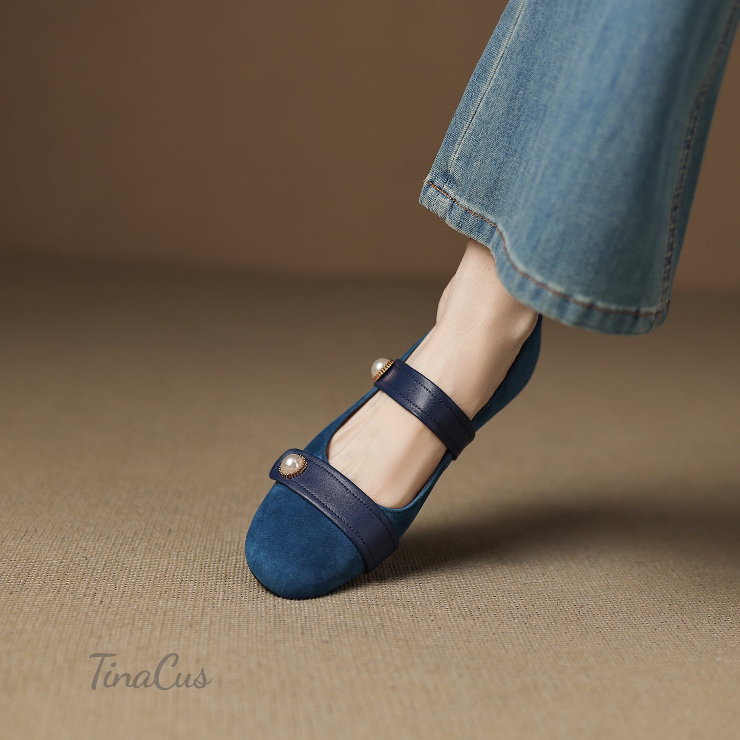 TinaCus Women's Round Toe Suede & Genuine Leather Handmade Mary Jane Flat Shoes with Pearls
