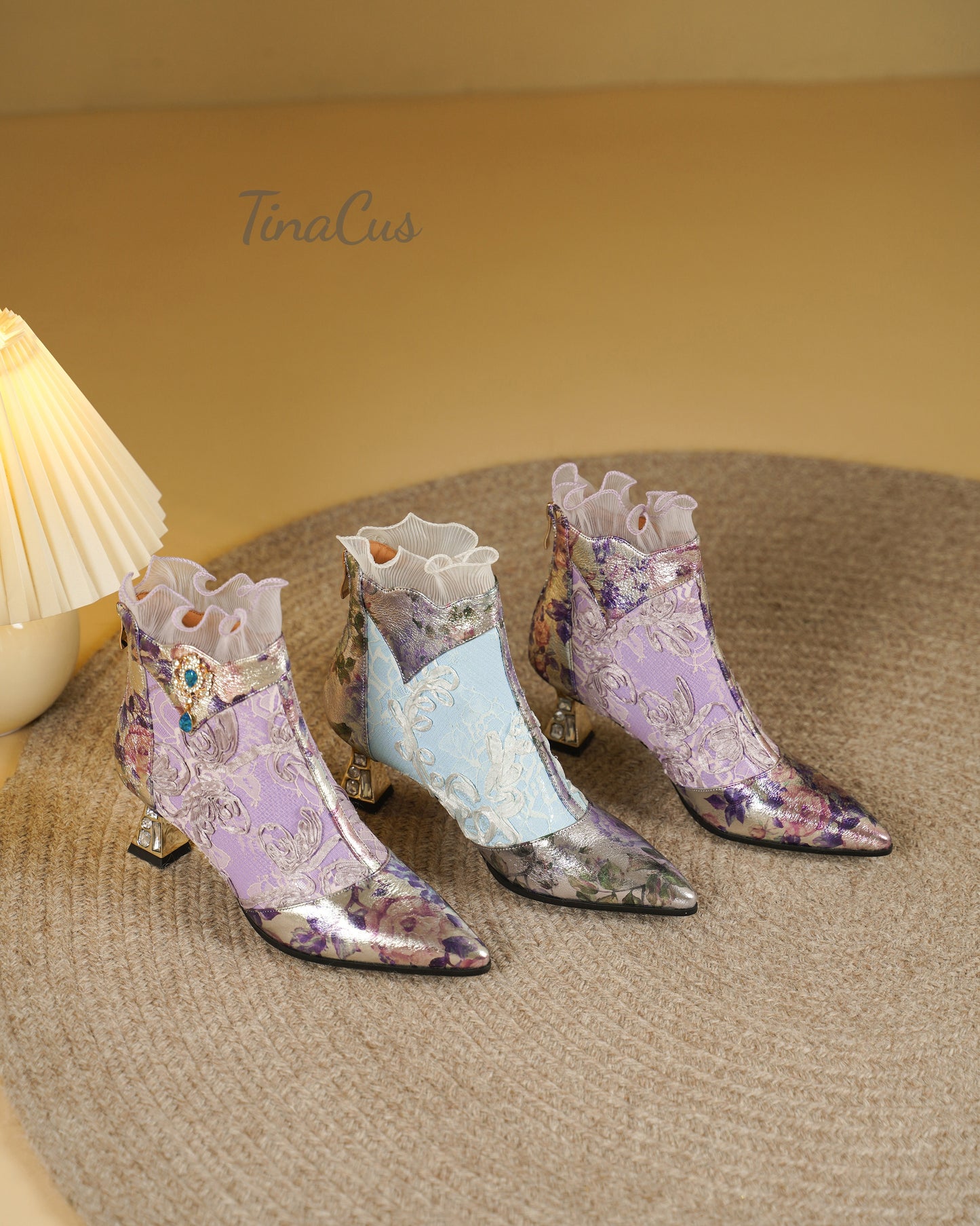 TinaCus Damen-Stiefeletten mit Glitzerschnalle, echtes Leder, handgefertigt, Reißverschluss hinten, Stickerei, Blumen