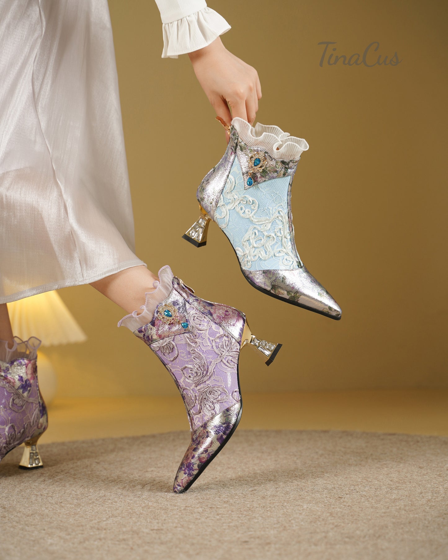 TinaCus Damen-Stiefeletten mit Glitzerschnalle, echtes Leder, handgefertigt, Reißverschluss hinten, Stickerei, Blumen