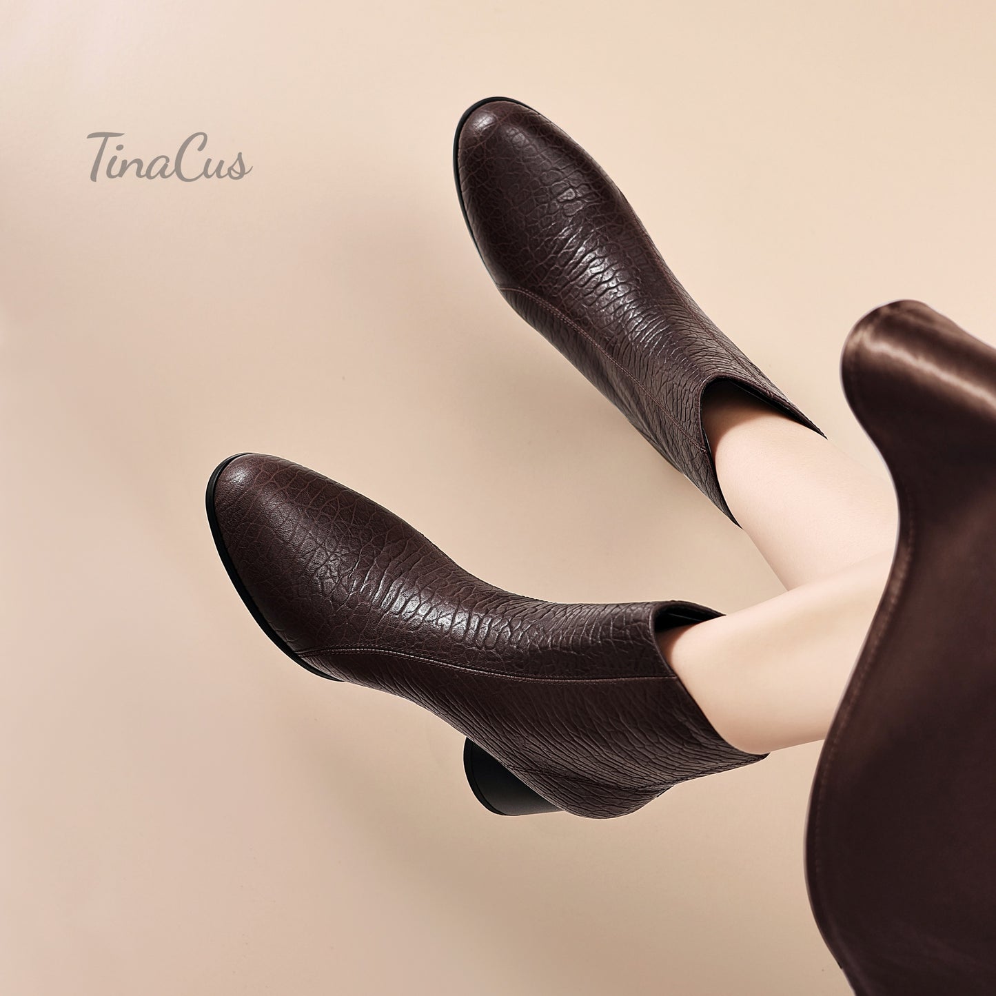 TinaCus Genuine Leather Women's Round Toe Handmade Mid Chunky Heels Chic Ankle Boots with Zipper