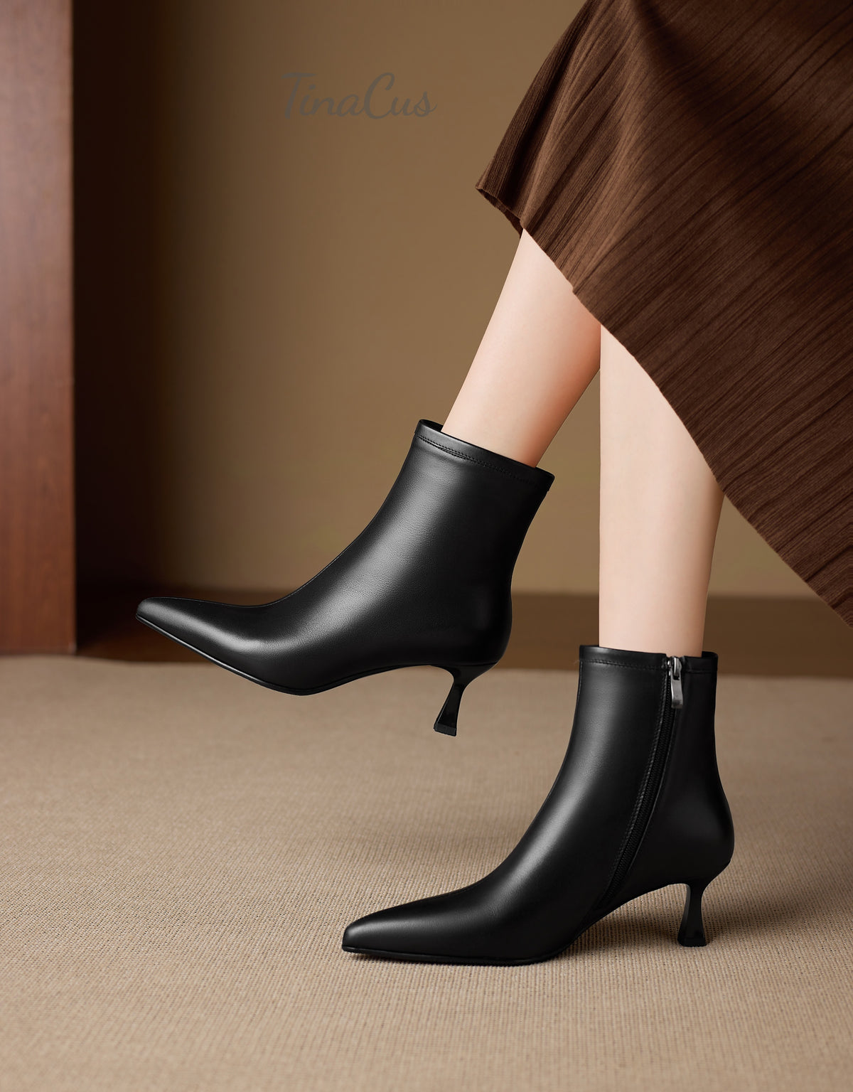 TinaCus Women's Pointed Toe Side Zipper Elegant Kitten Heel Ankle Boots