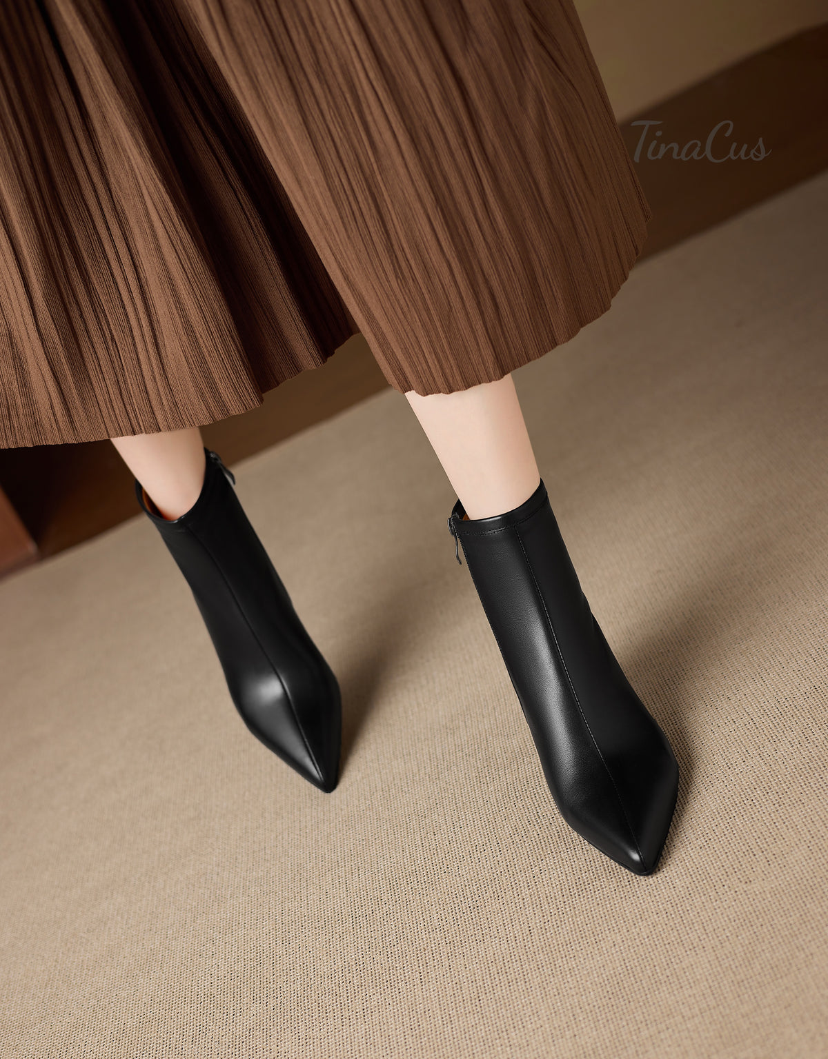 TinaCus Women's Pointed Toe Side Zipper Elegant Kitten Heel Ankle Boots