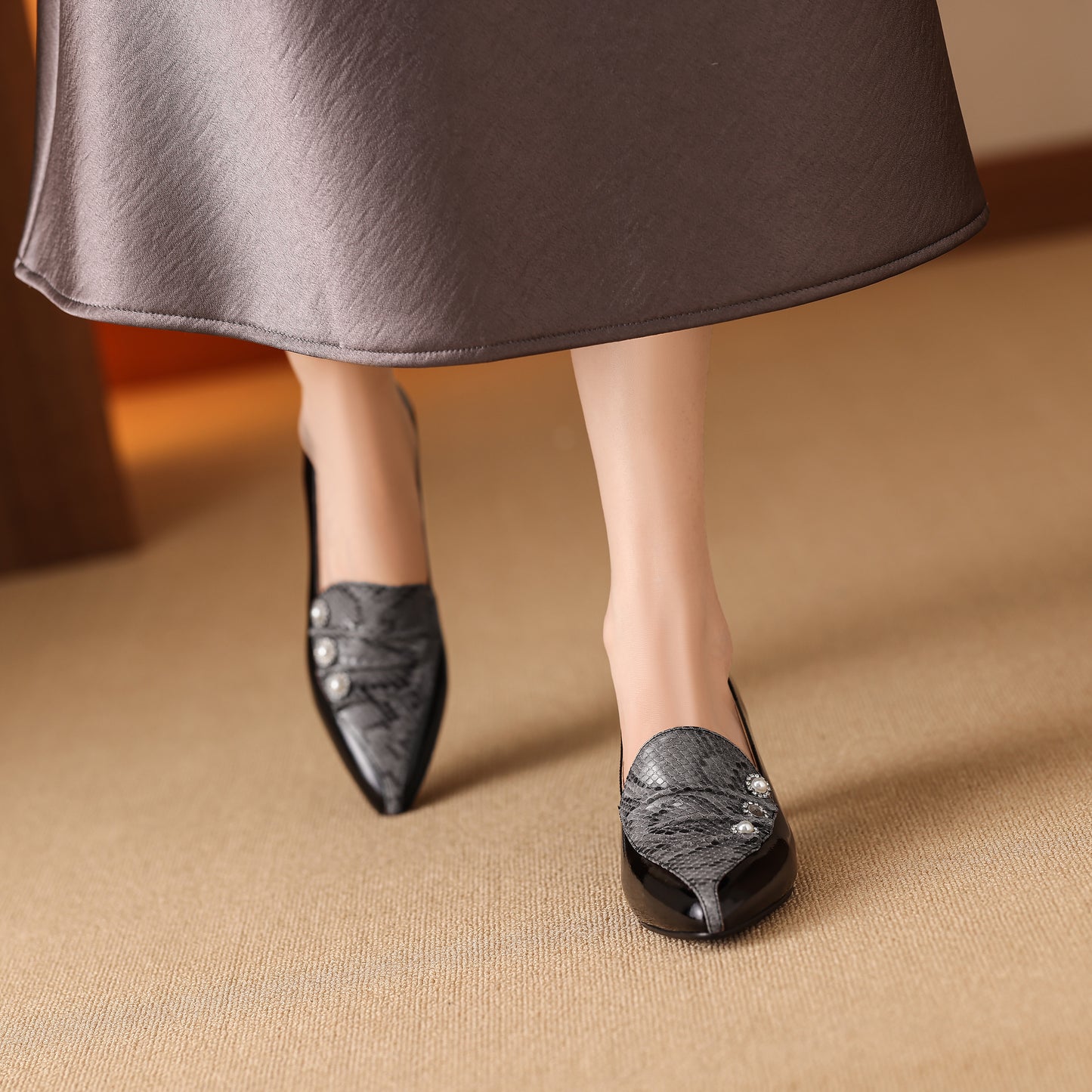 TinaCus Handmade Women's Genuine Leather Snakeskin Print Pointed Toe Low Heel Loafers Shoes