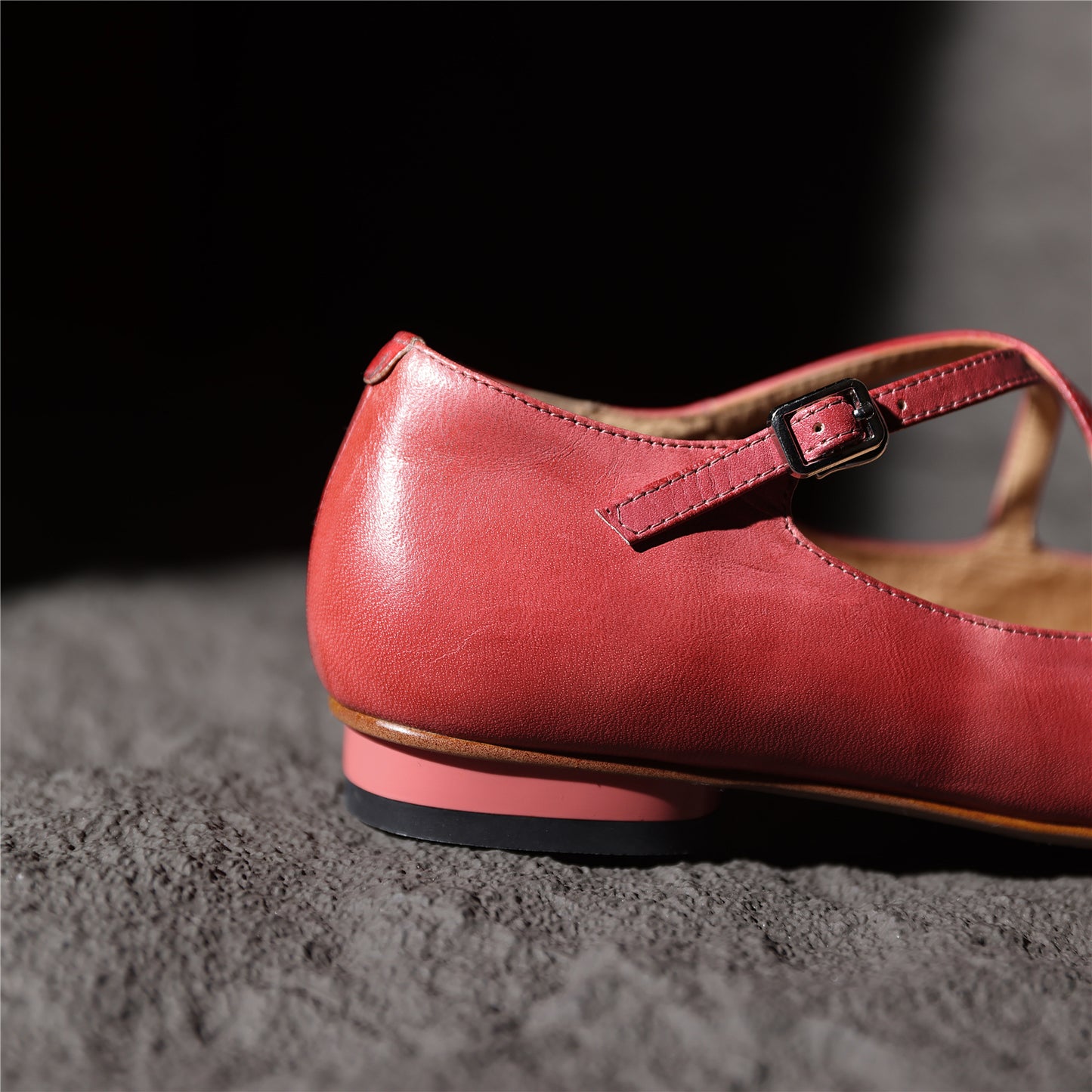 TinaCus Women's Handmade Genuine Leather Black Red Buckles Flats Shoes