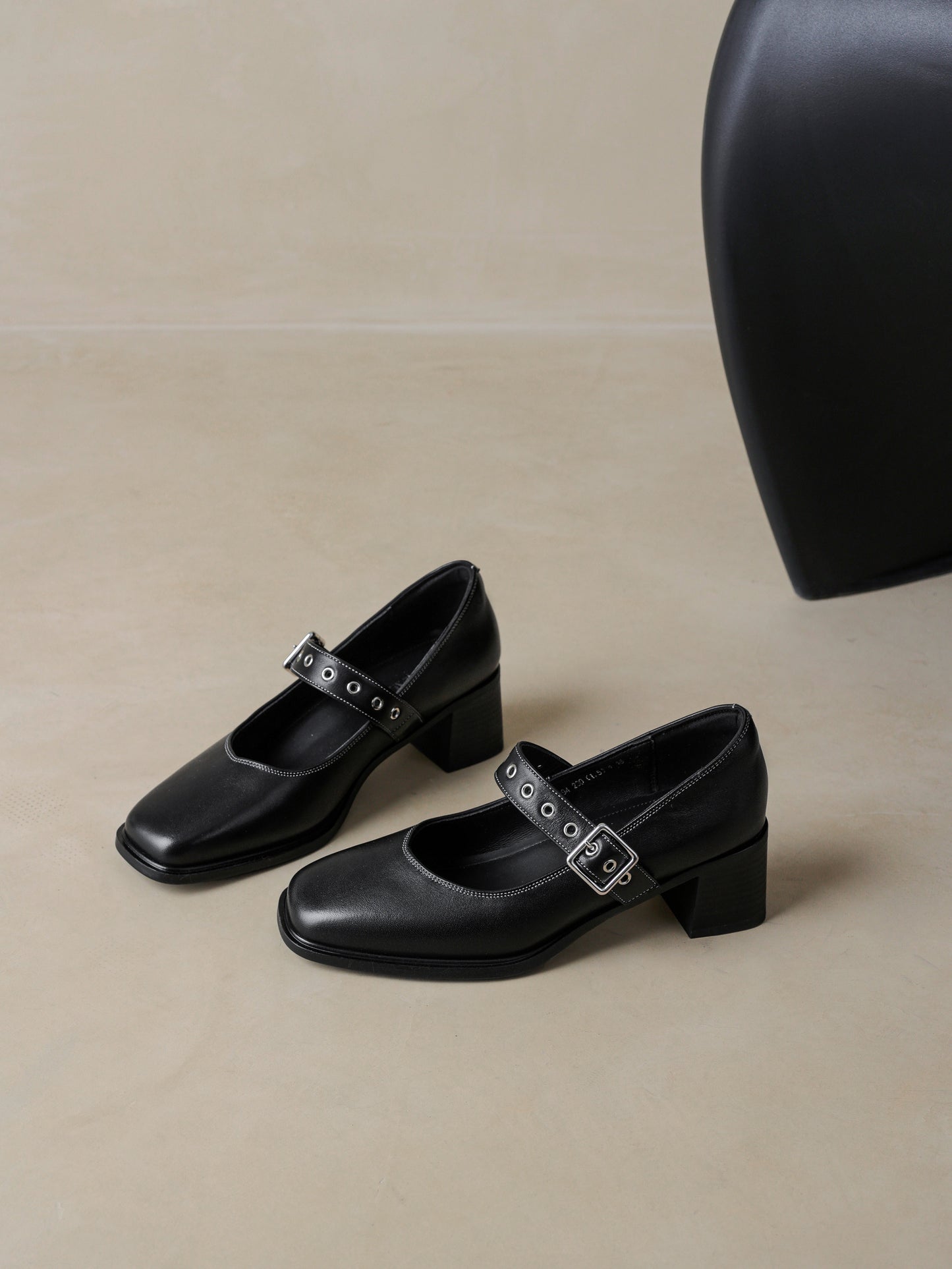 TinaCus Women's Mary Jane Handmade Genuine Leather Buckle Square Toe Chunky Block Pumps Shoes