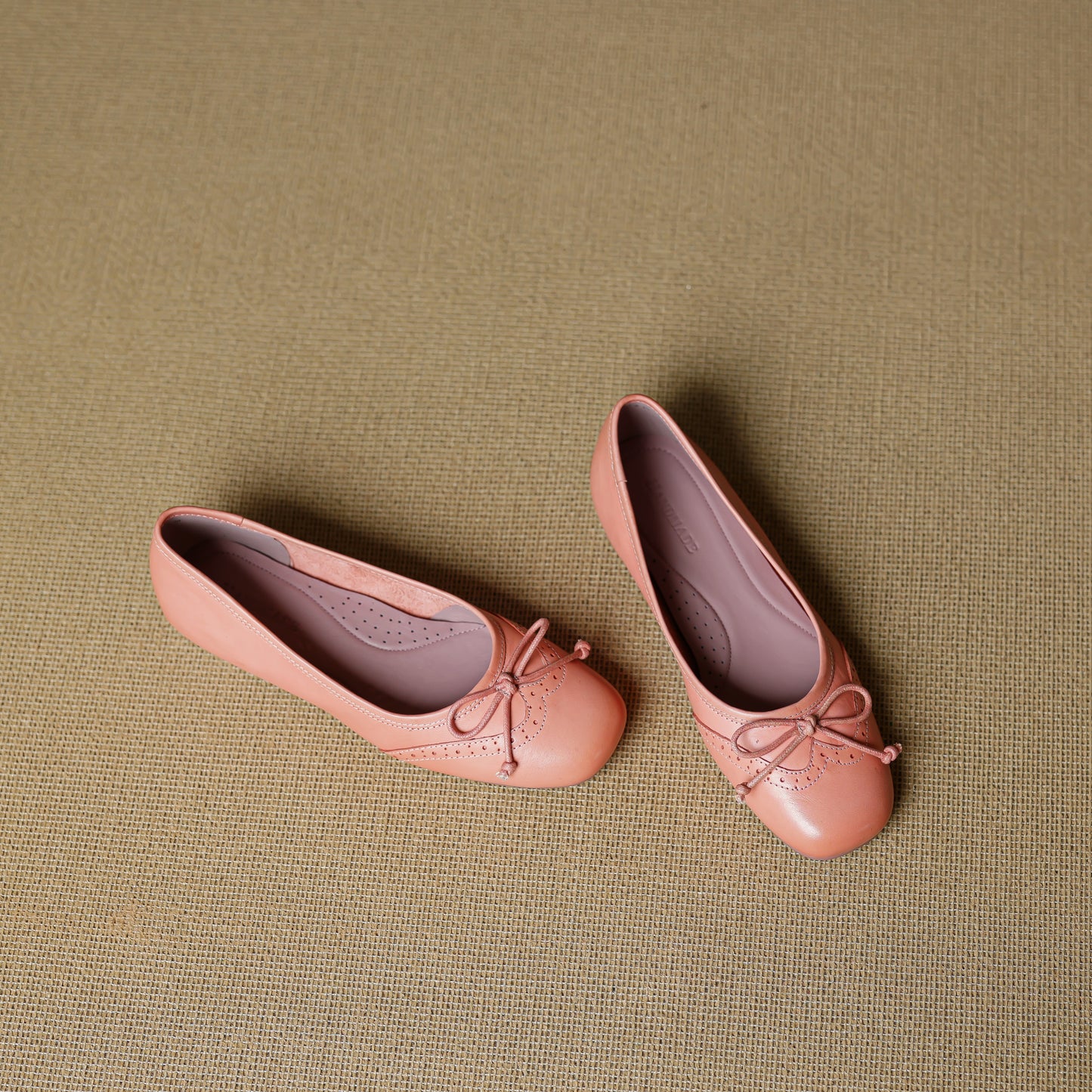 TinaCus Handmade Women's Genuine Leather Square Toe Baroque Ballet Flats with Bowtie