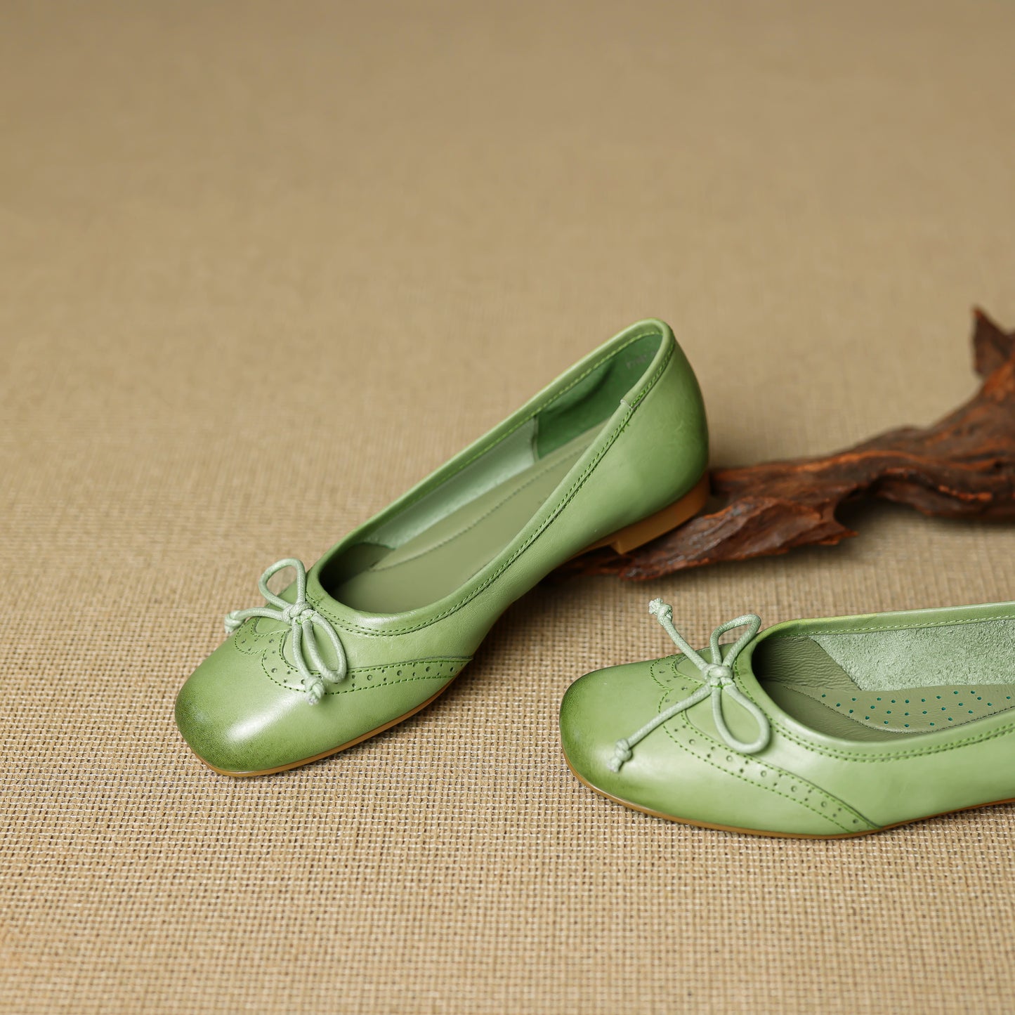 TinaCus Handmade Women's Genuine Leather Square Toe Baroque Ballet Flats with Bowtie