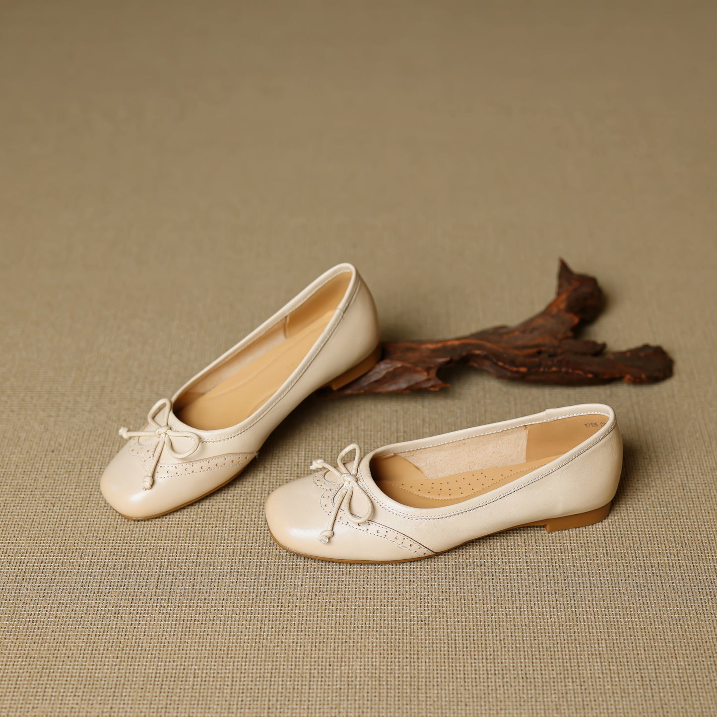 TinaCus Handmade Women's Genuine Leather Square Toe Baroque Ballet Flats with Bowtie