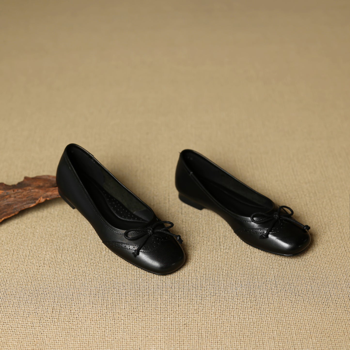 TinaCus Handmade Women's Genuine Leather Square Toe Baroque Ballet Flats with Bowtie