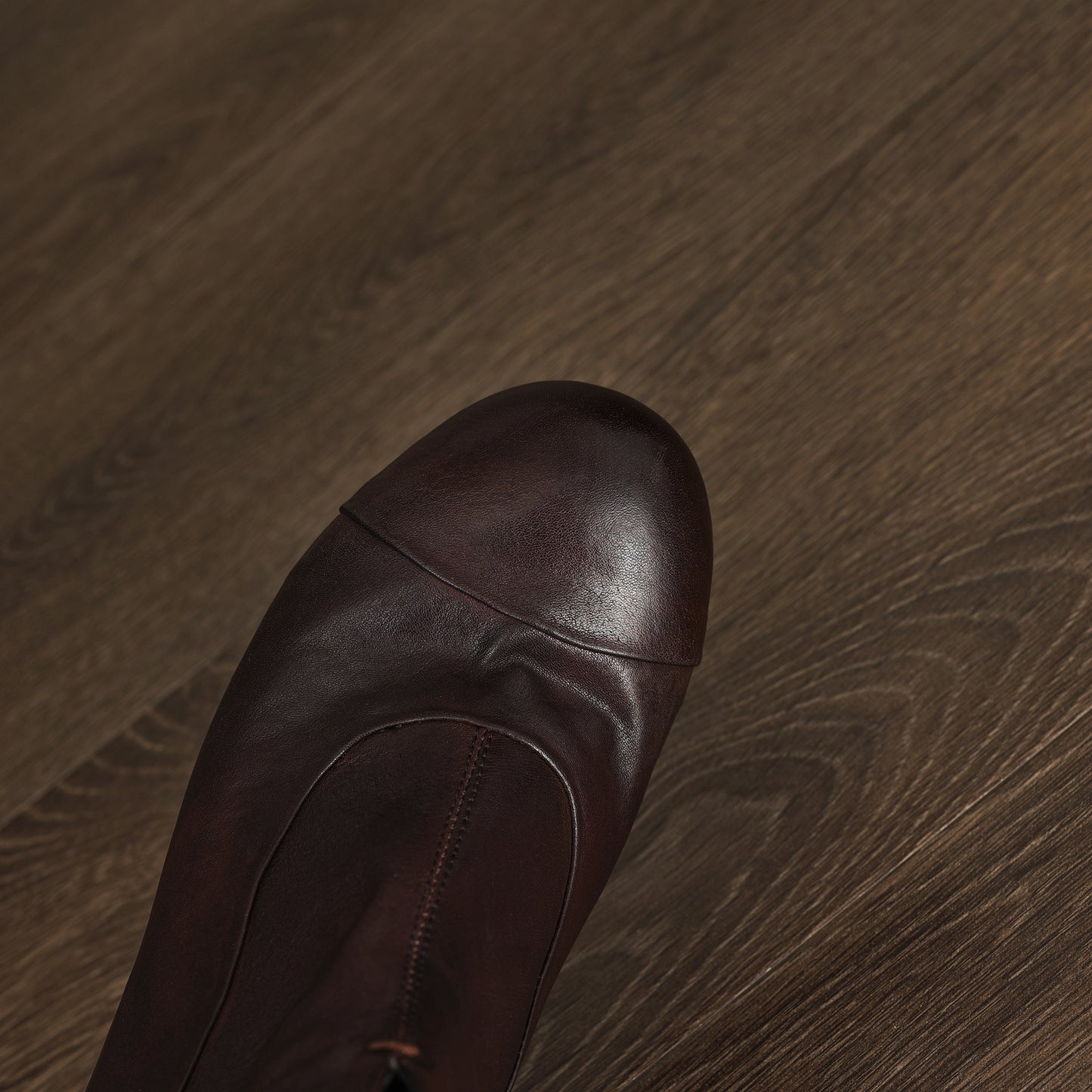 TinaCus Women's Casual Flat Ankle Boots Genuine Leather Handmade Round Toe Zip up Booties