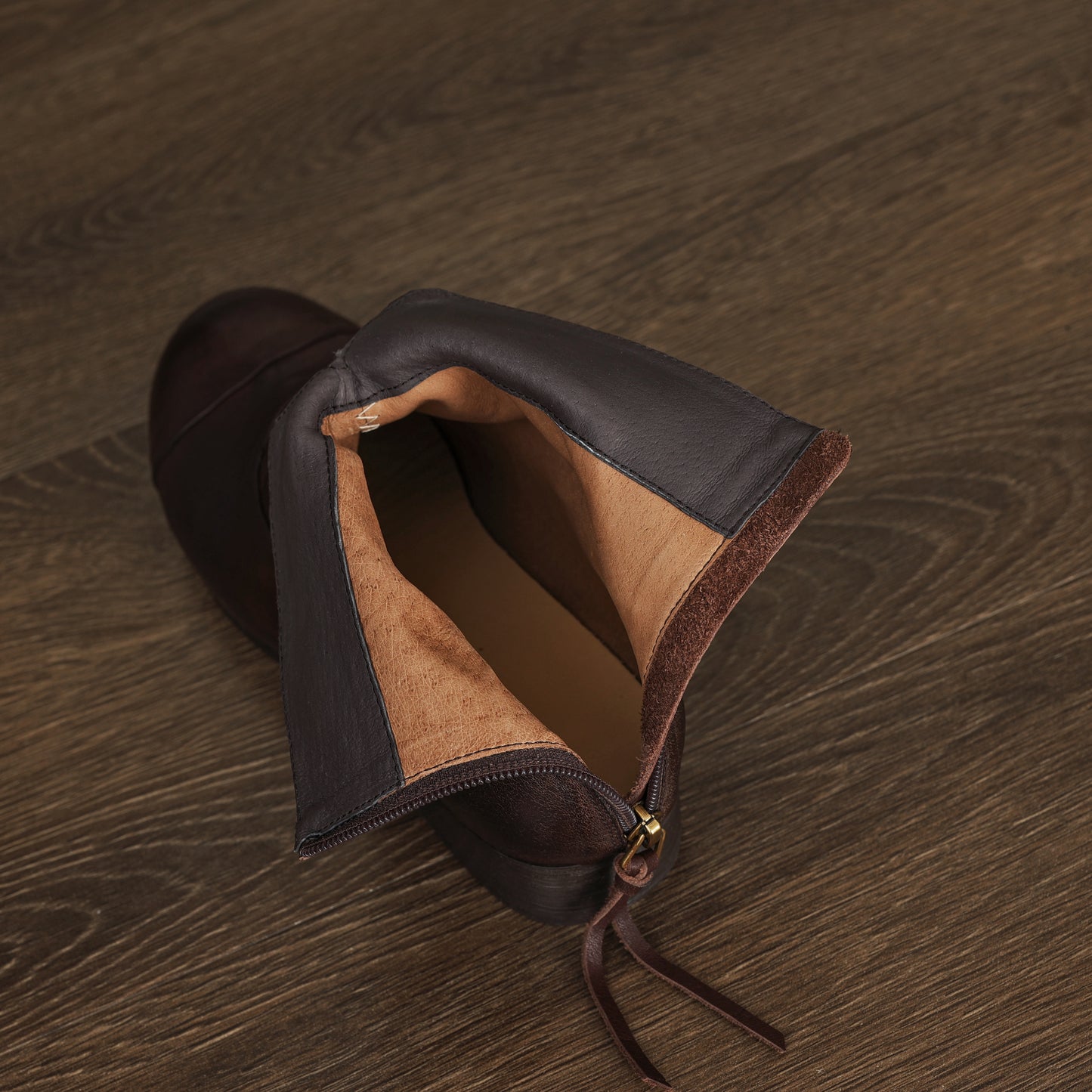 TinaCus Women's Casual Flat Ankle Boots Genuine Leather Handmade Round Toe Zip up Booties