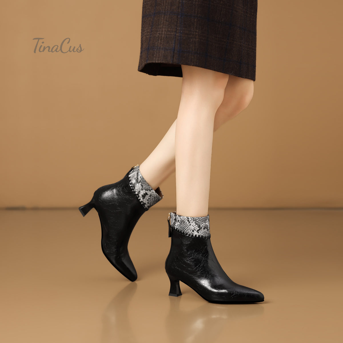 TinaCus Women’s Snake Print Trim Pointed Toe Back Zipper Ankle Booties
