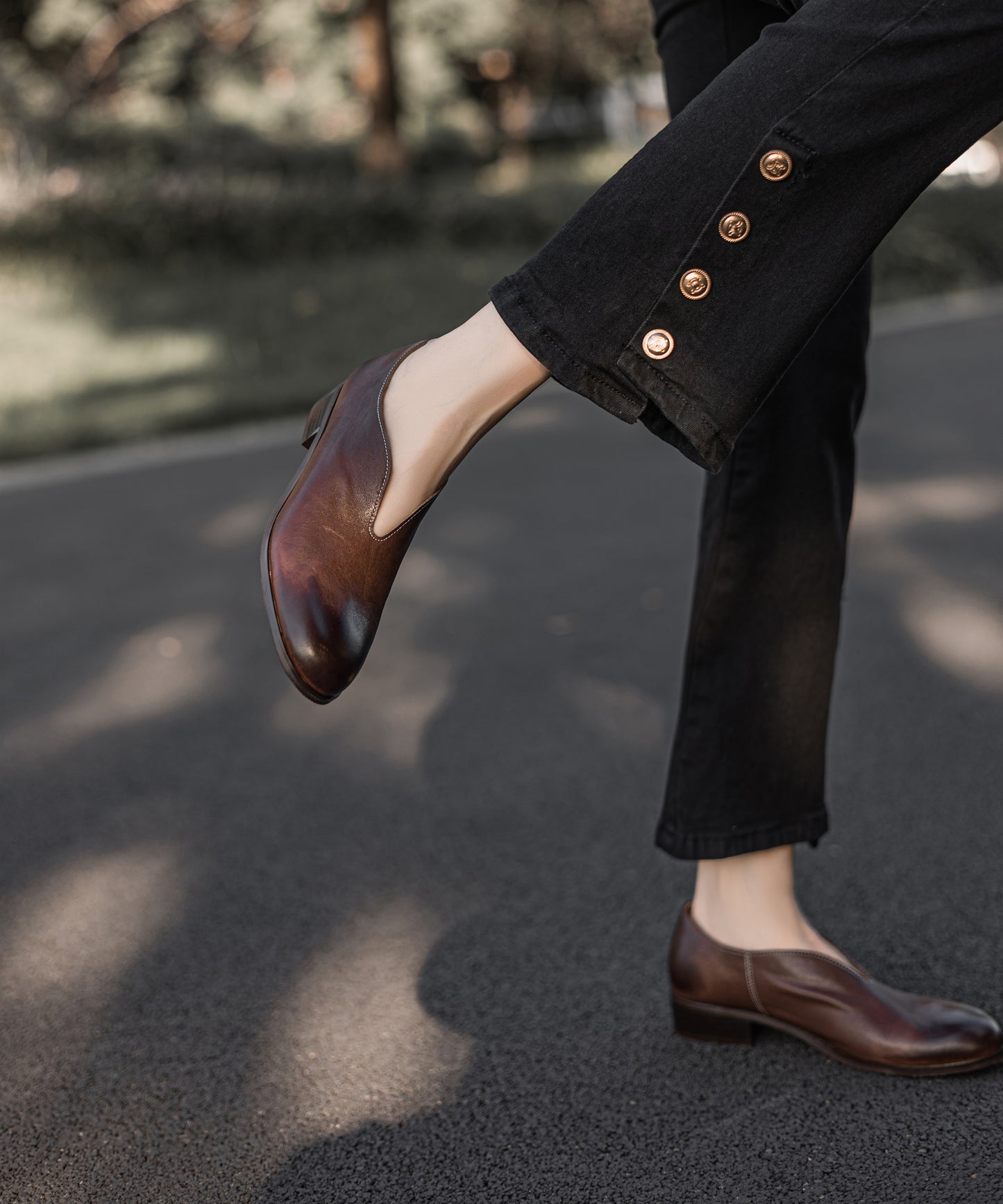 TinaCus Handmade Women's Genuine Leather Classic Slip On V-Cut Round Toe Loafer Flats Shoes