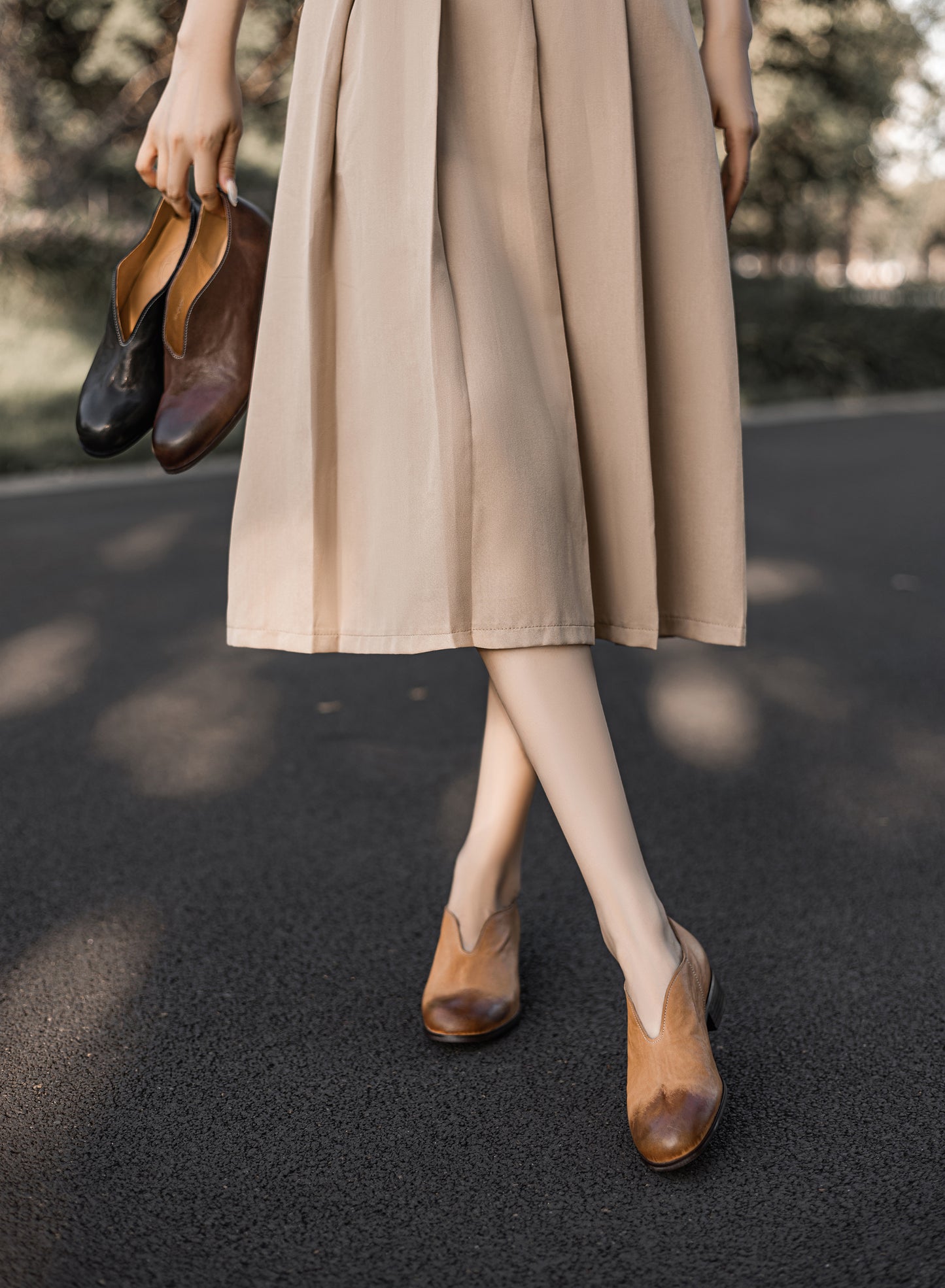 TinaCus Handmade Women's Genuine Leather Classic Slip On V-Cut Round Toe Loafer Flats Shoes